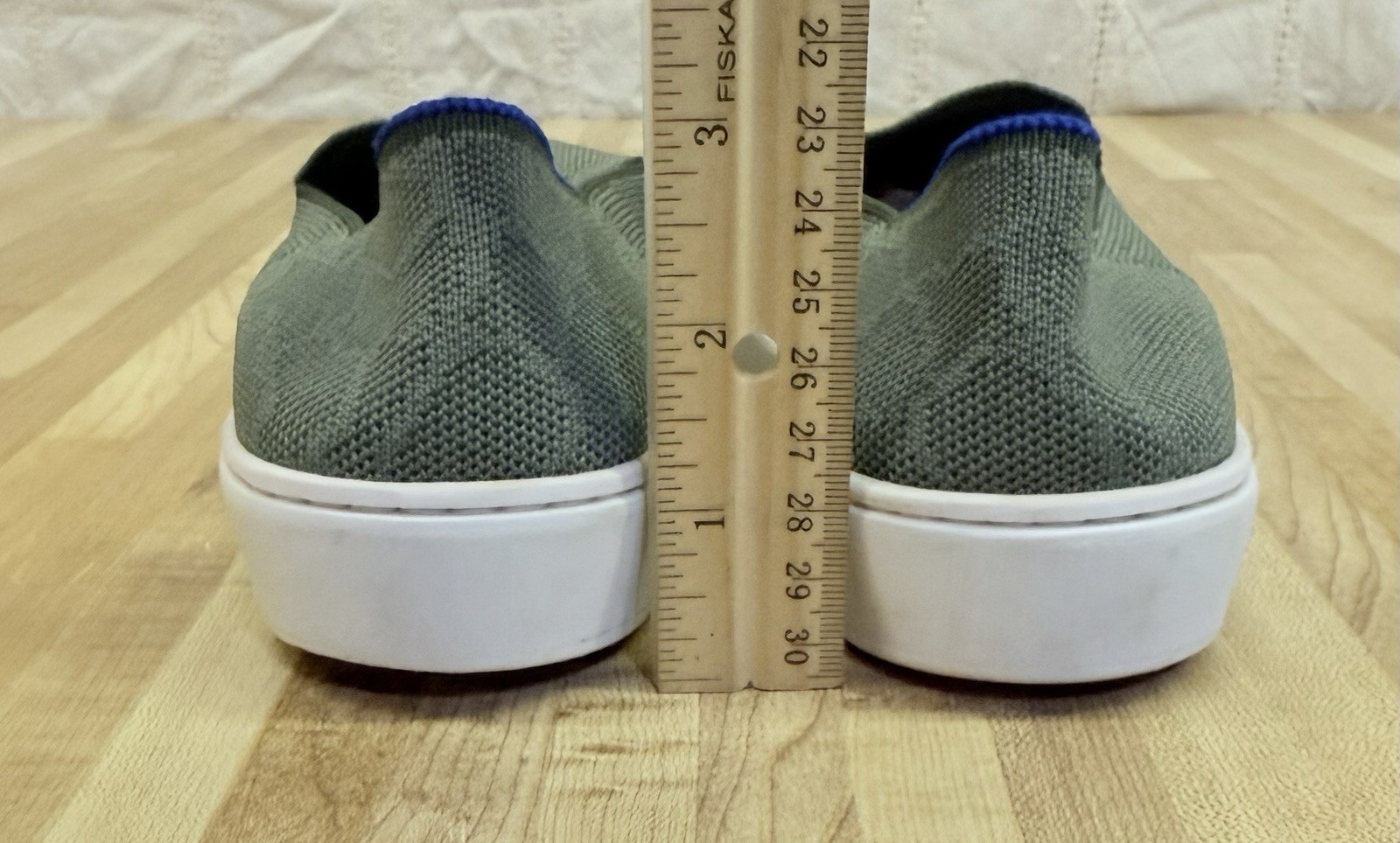 Rothy’s The Sneaker Solid Green Giraffe retired Print Flat Slip On Shoes Sz 5