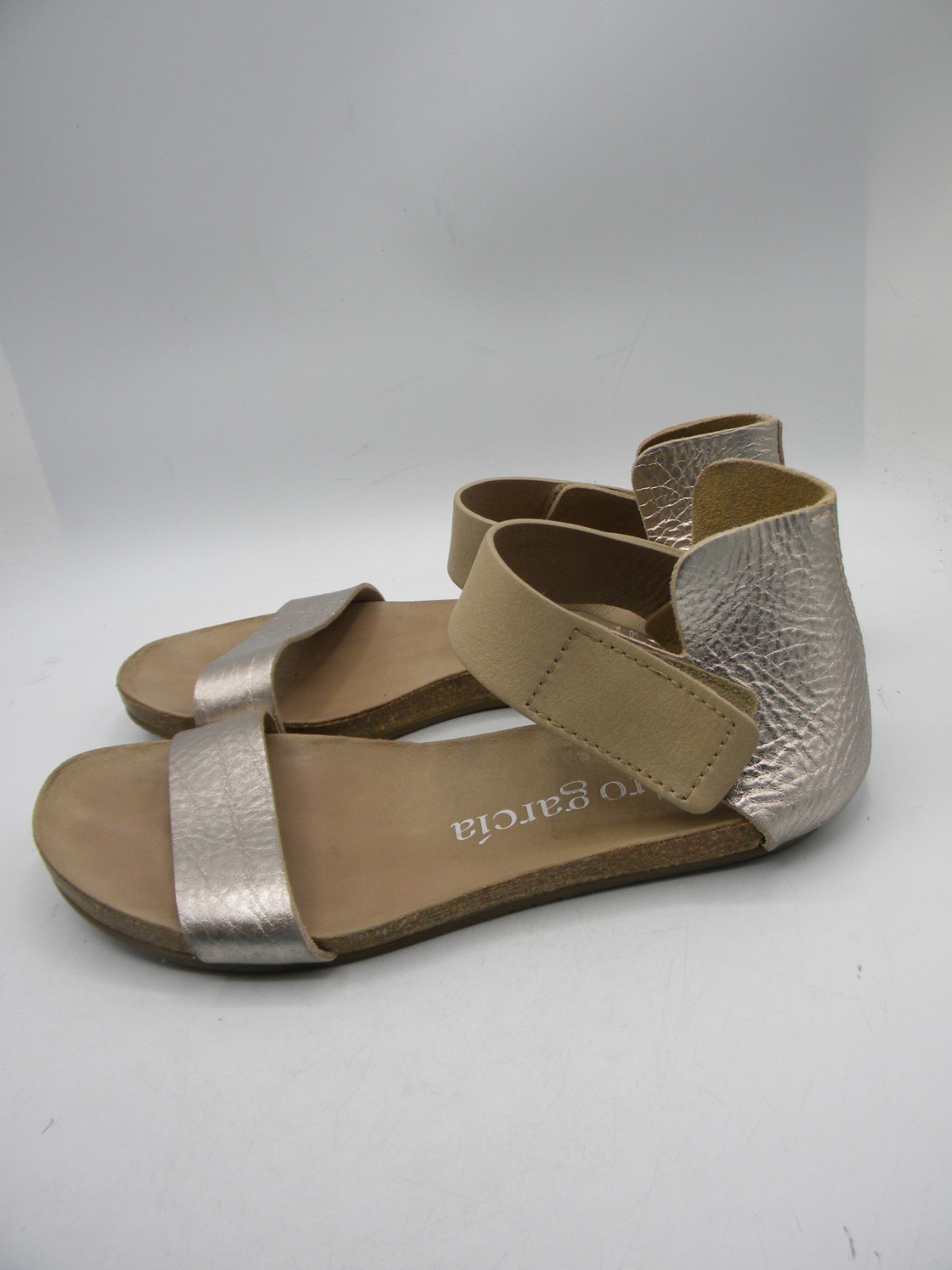 PEDRO GARCIA Pewter & Khaki Leather Flat Ankle Strap Sandals Size 36 Display