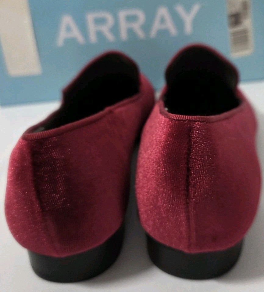 ARRAY Aubrey Man Made Velvet Burgundy 8N Womens Shoes Flats NwB