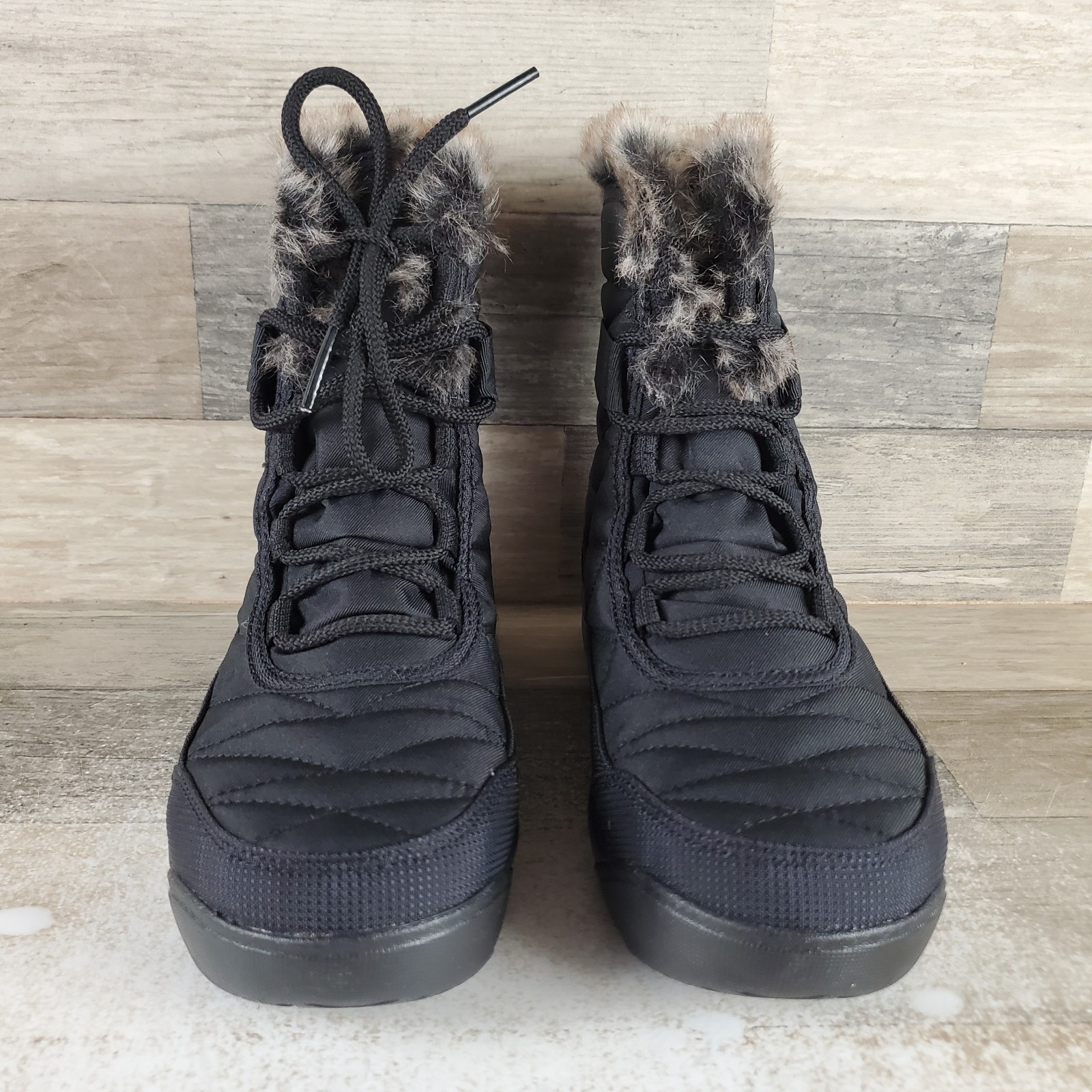 Columbia Minx Shorty IV Womens Ankle Boots Sz 6 Black Titanium Quilted Lace Up