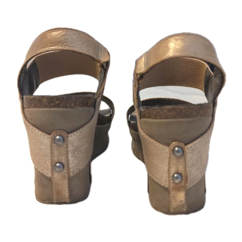 OTBT Women’s Bushnell Wedge Sandals Leather Platform Metallic Gold Beige Size 9M