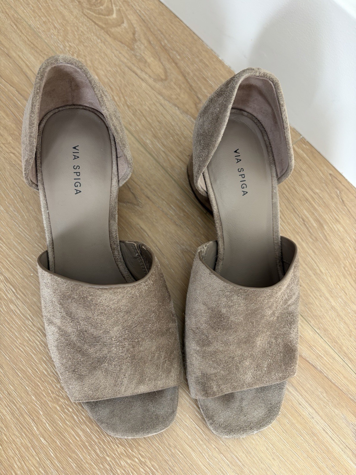 Via Spiga Women’s Suede Open Toe Sandal Size 5.5
