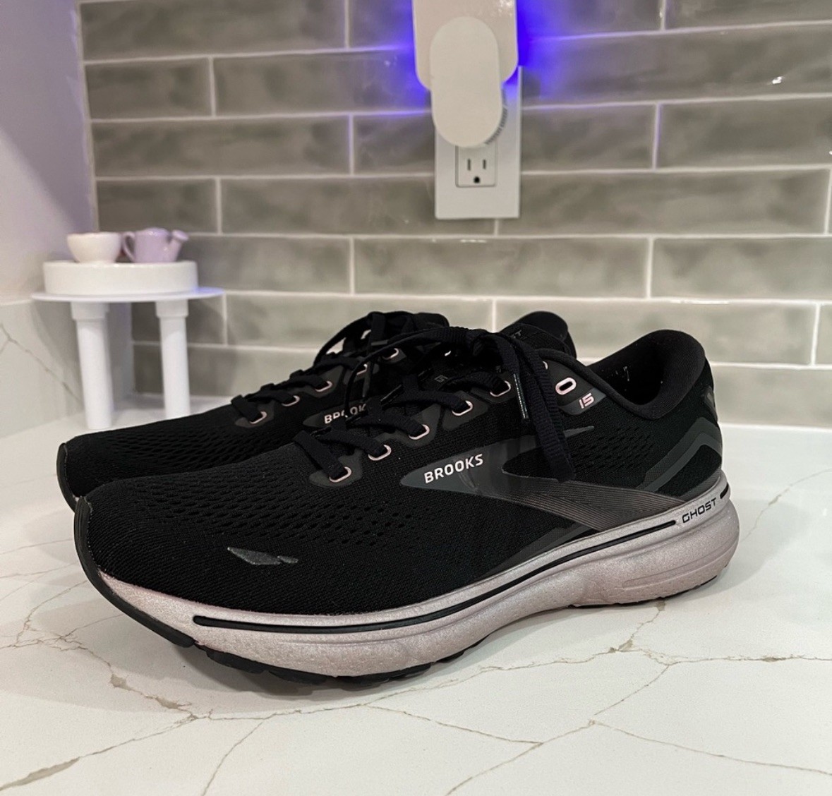 Brooks Ghost 15 Running Shoes. Women’s Size 10.5 Color Black Rose Gold