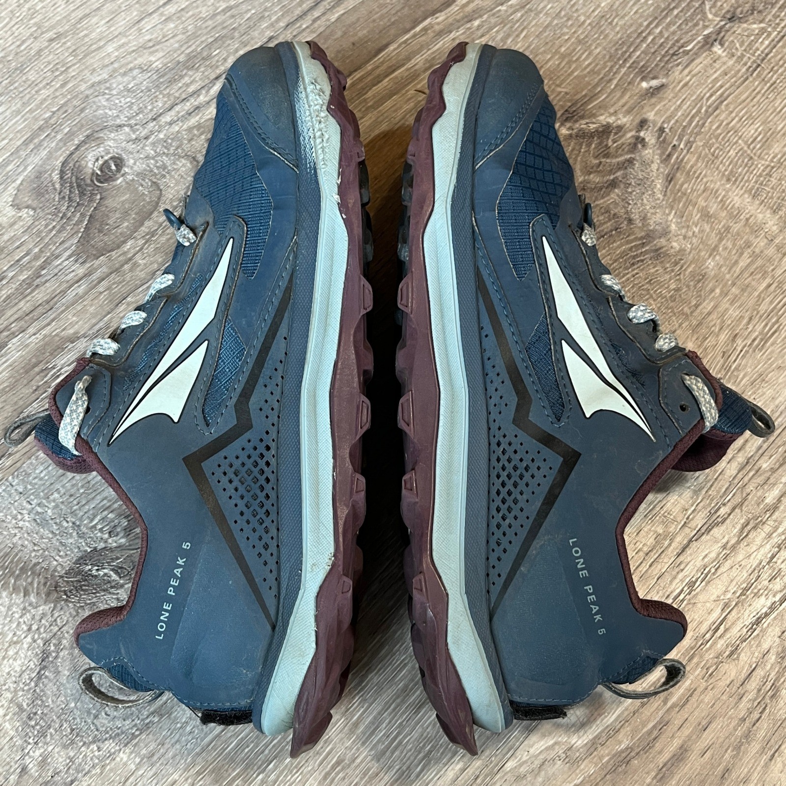 Altra Lone Peak 5 Womens Blue Burgundy Trail Running Shoes AL0A4VR7408 Size 8.5