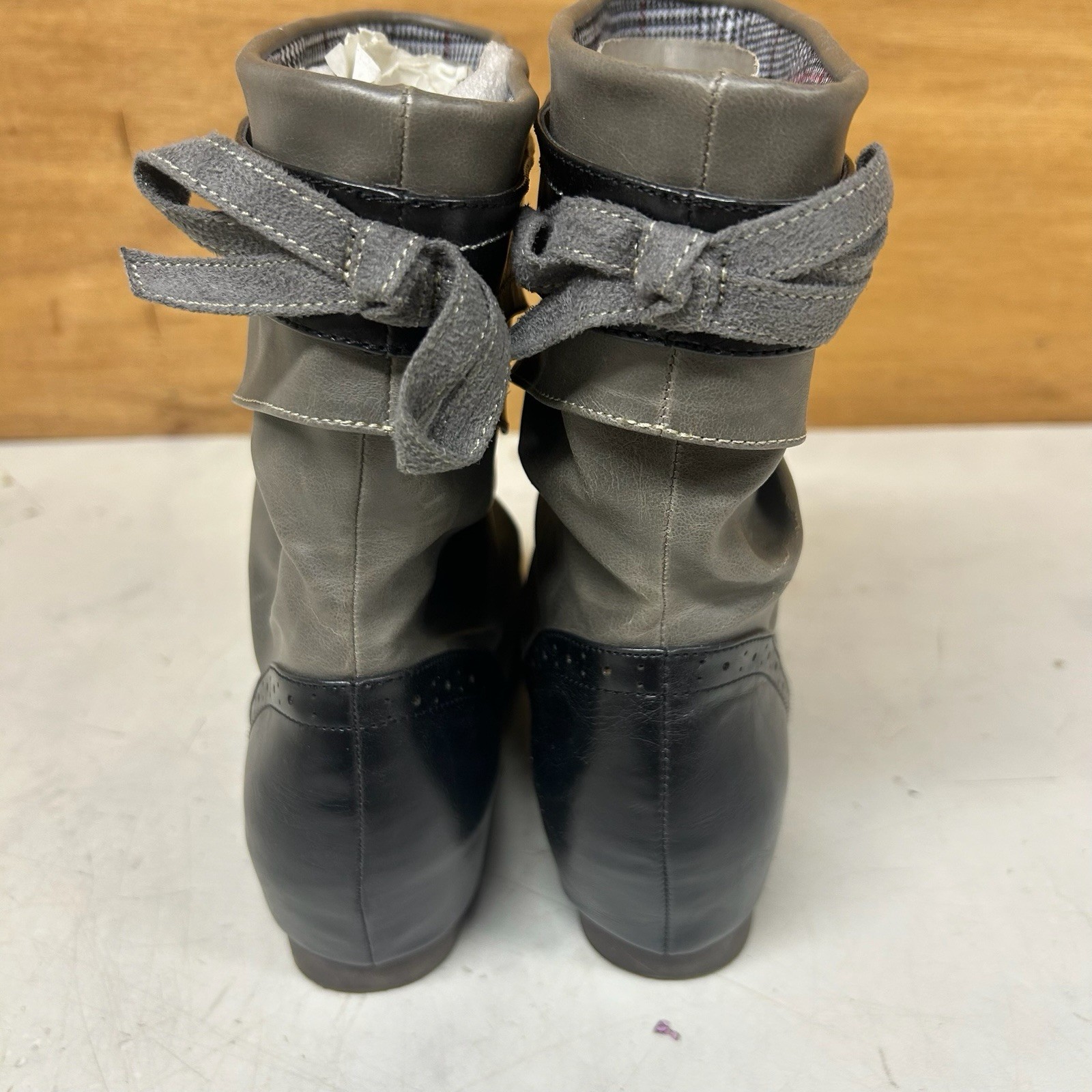 Women’s Short Boots Gray Black Size 24.0cm EEE Used