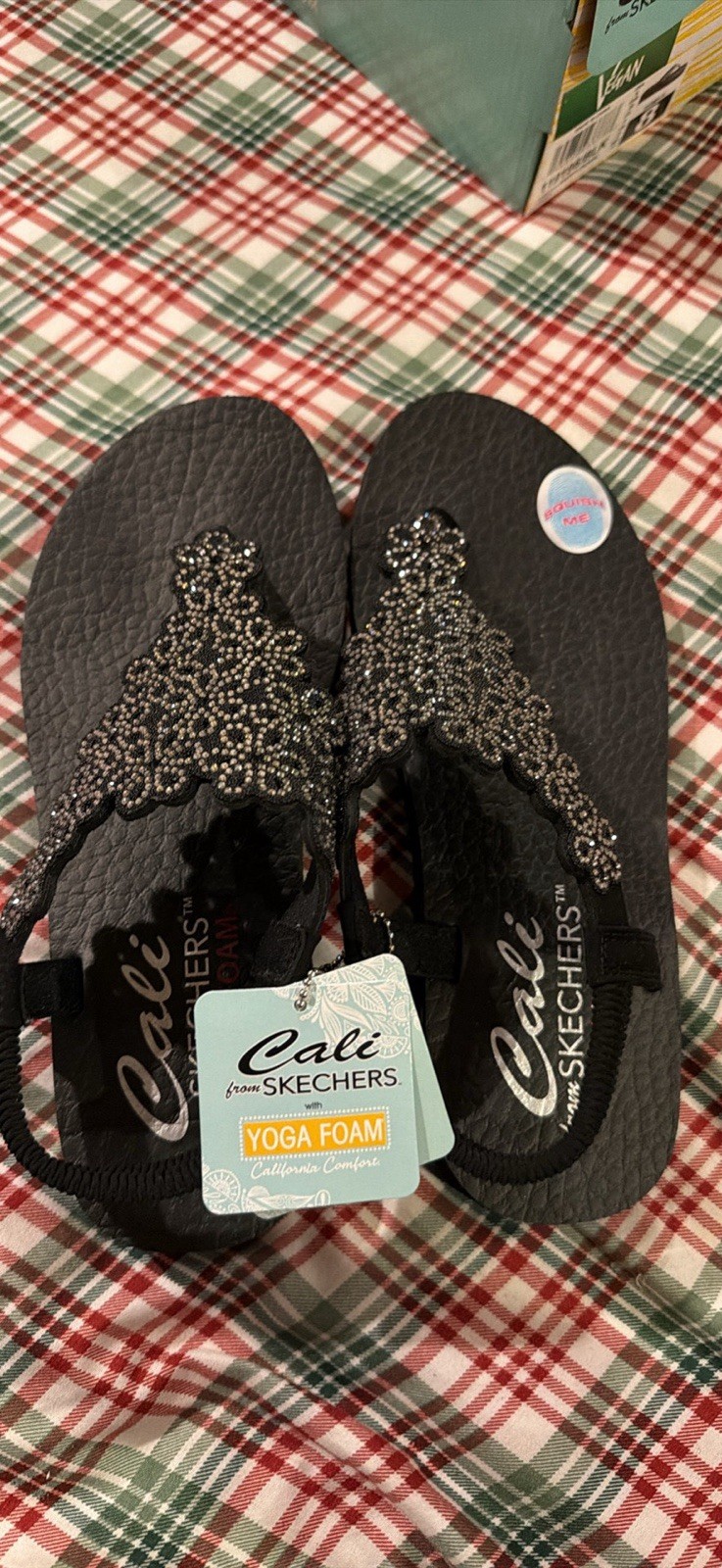 SKECHERS Women’s Black Thong Sandals US 8 M Slip On Foam Comfort Beaded