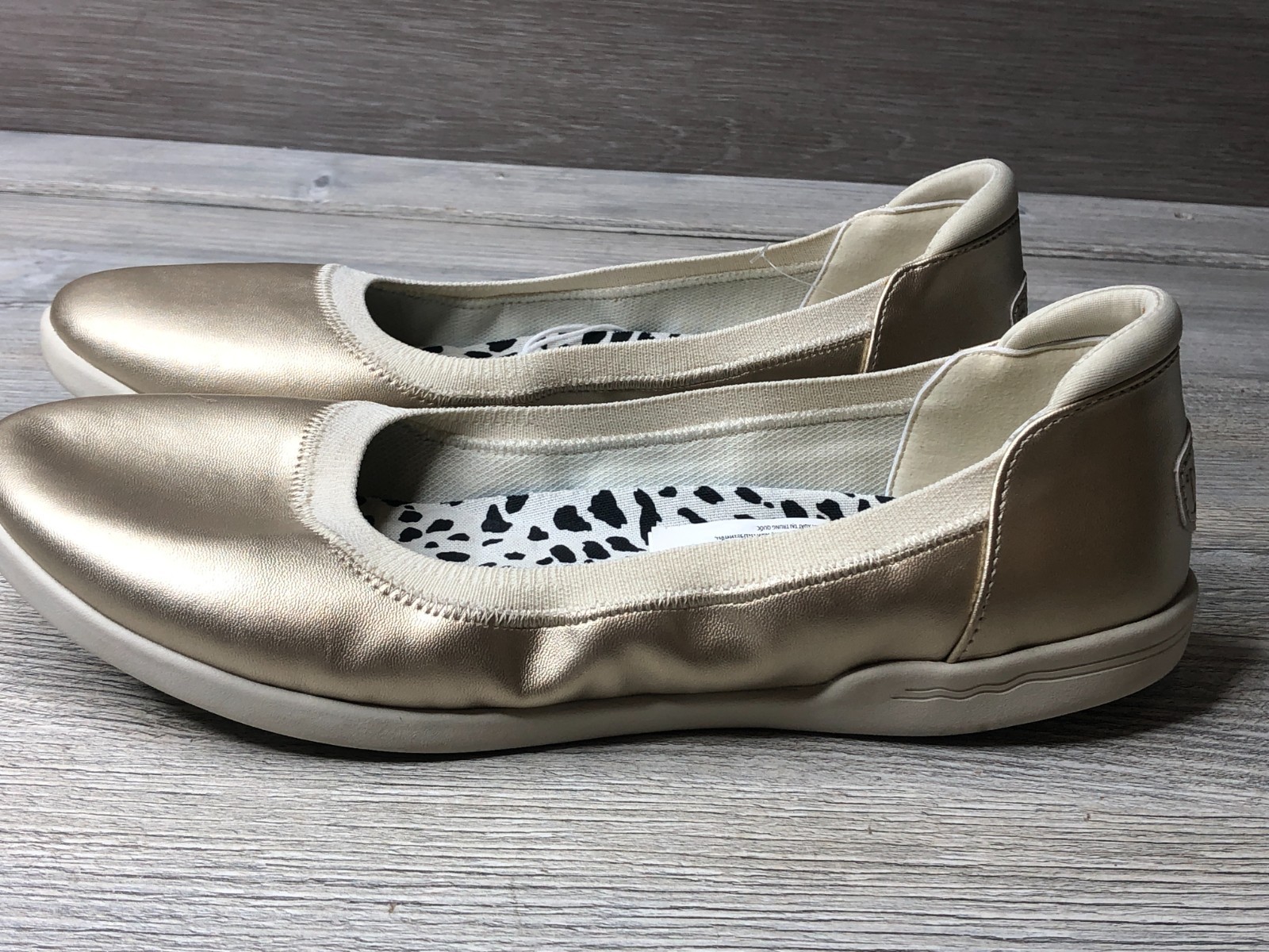Hey Dude Savannah Slip Classic Shoes Womens 10 Gold Metallic Slip On