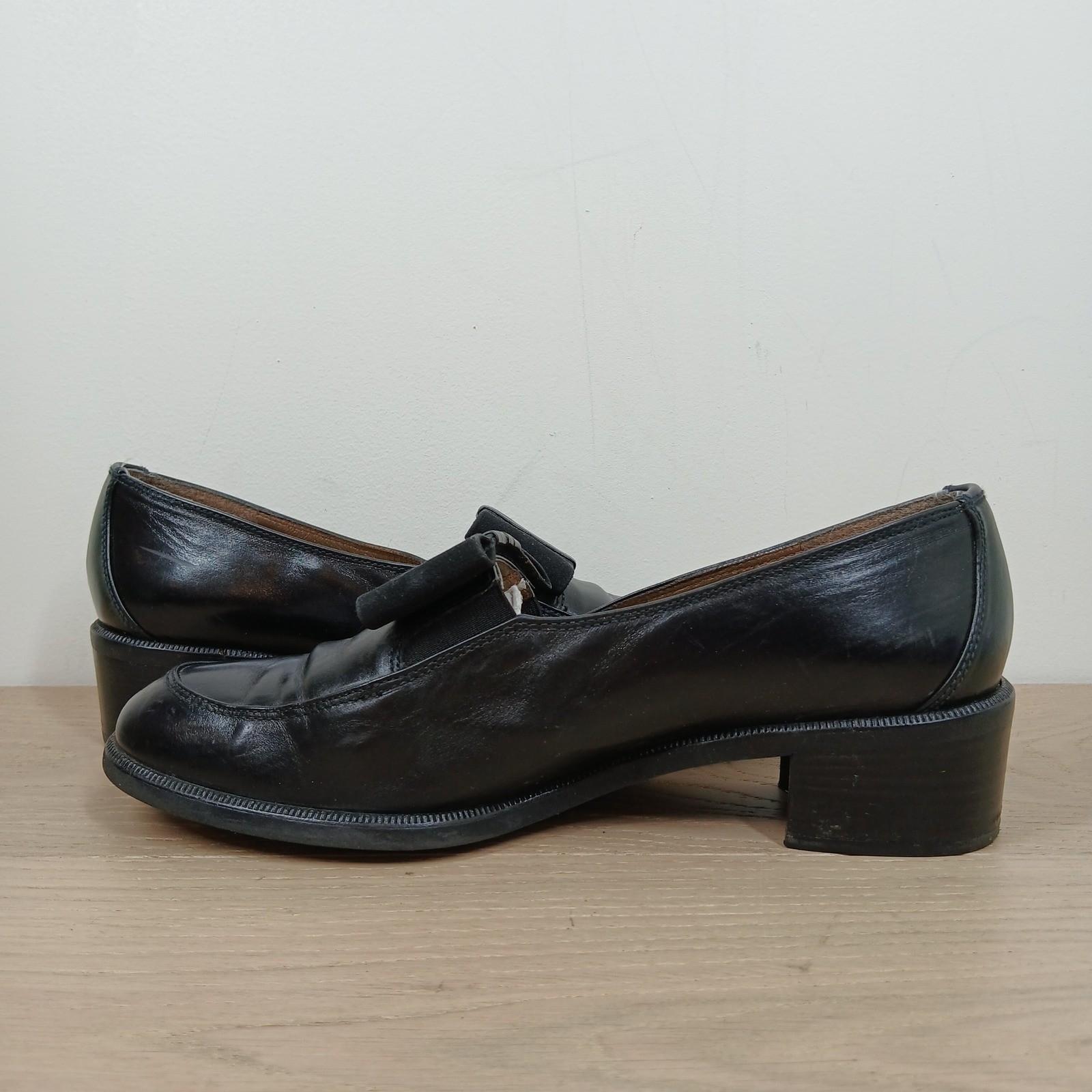 Stuart Weitzman Loafers Women’s 10 Black Leather Block Heel with Grosgrain Bow