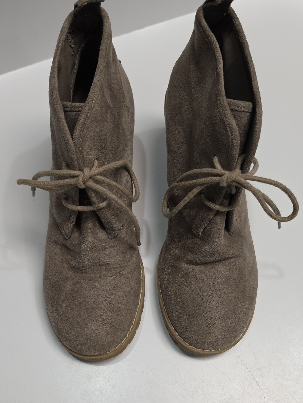 G.H. Bass & Co. Taupe Suede Wedge Heel Lace-Up Ankle Boots – Size 8.5