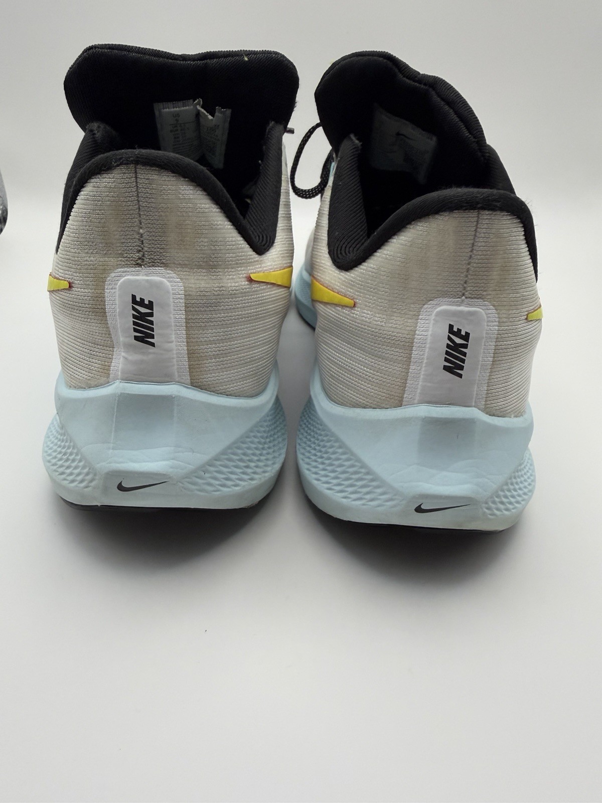Nike Air Zoom Pegasus 39 Women’s Size 9 White Crimson Volt Running Shoes
