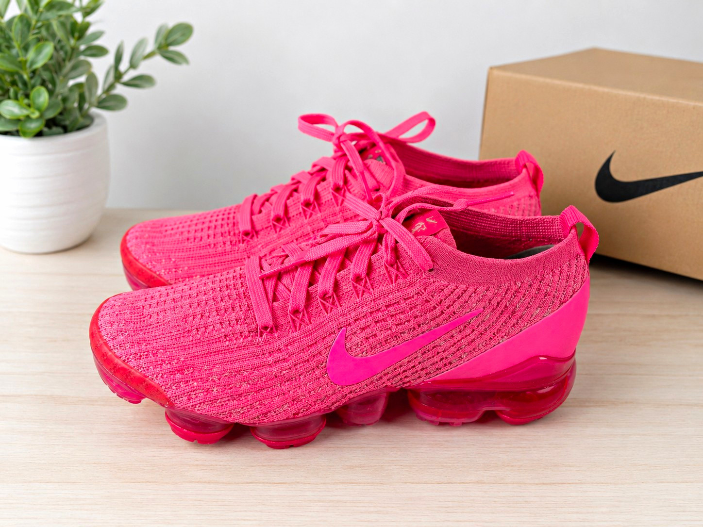 Nike Air VaporMax Flyknit 3 Women’s Pink Low Top Running Shoes CT1274-600