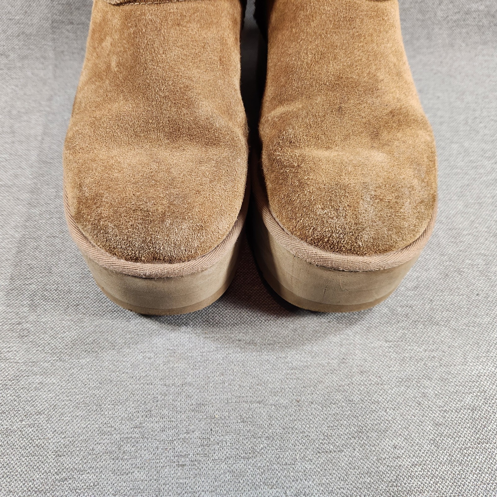 UGG Classic Ultra Mini Platform Womens Size 8 Chestnut Brown Suede Boots 1135092