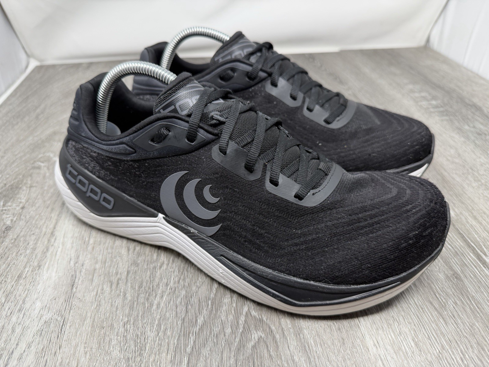 Topo Athletic Ultrafly 5 Shoes Black White Athletic Running Women’s US SIZE 11