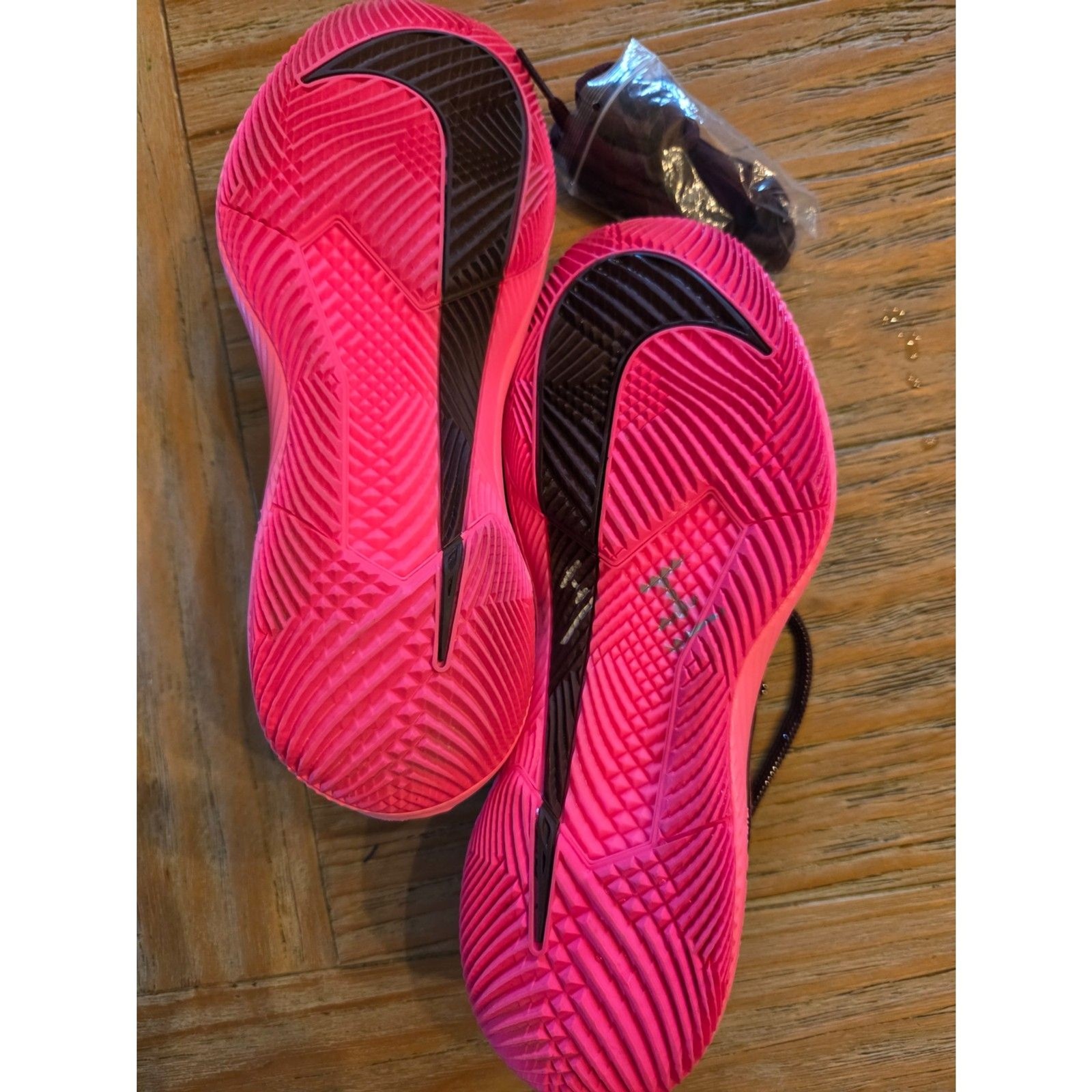 Women’s Nike Court Air Zoom Vapor Pro Premium, size 8.5 #DQ4685-600 NWOB