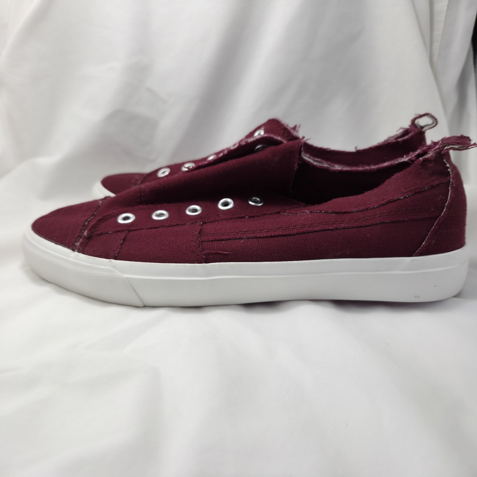 Corkys Babalu Womens Size 8 Burgundy Distressed Laceless Canvas Slip On Loafers