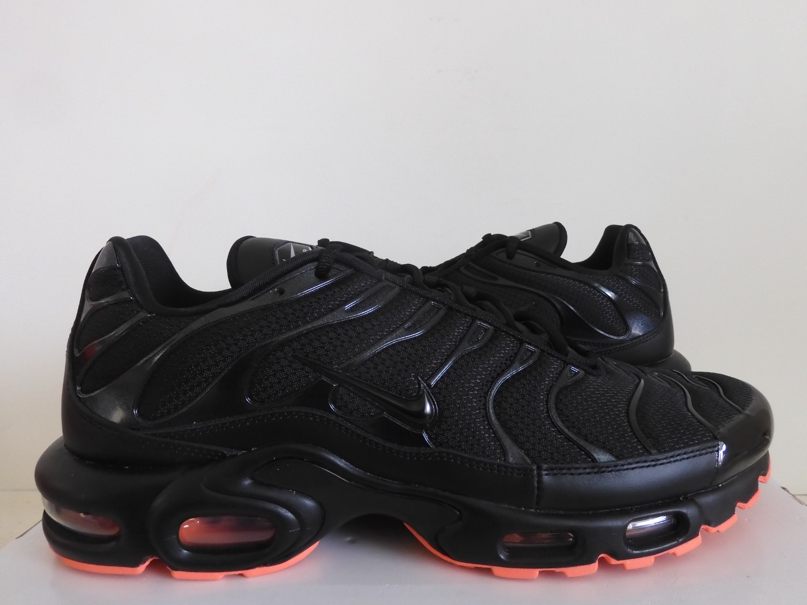 Nike Air Max Plus By You Black-Rust Womens Sz 14/ Mens Sz 12.5 [HF0665-900]