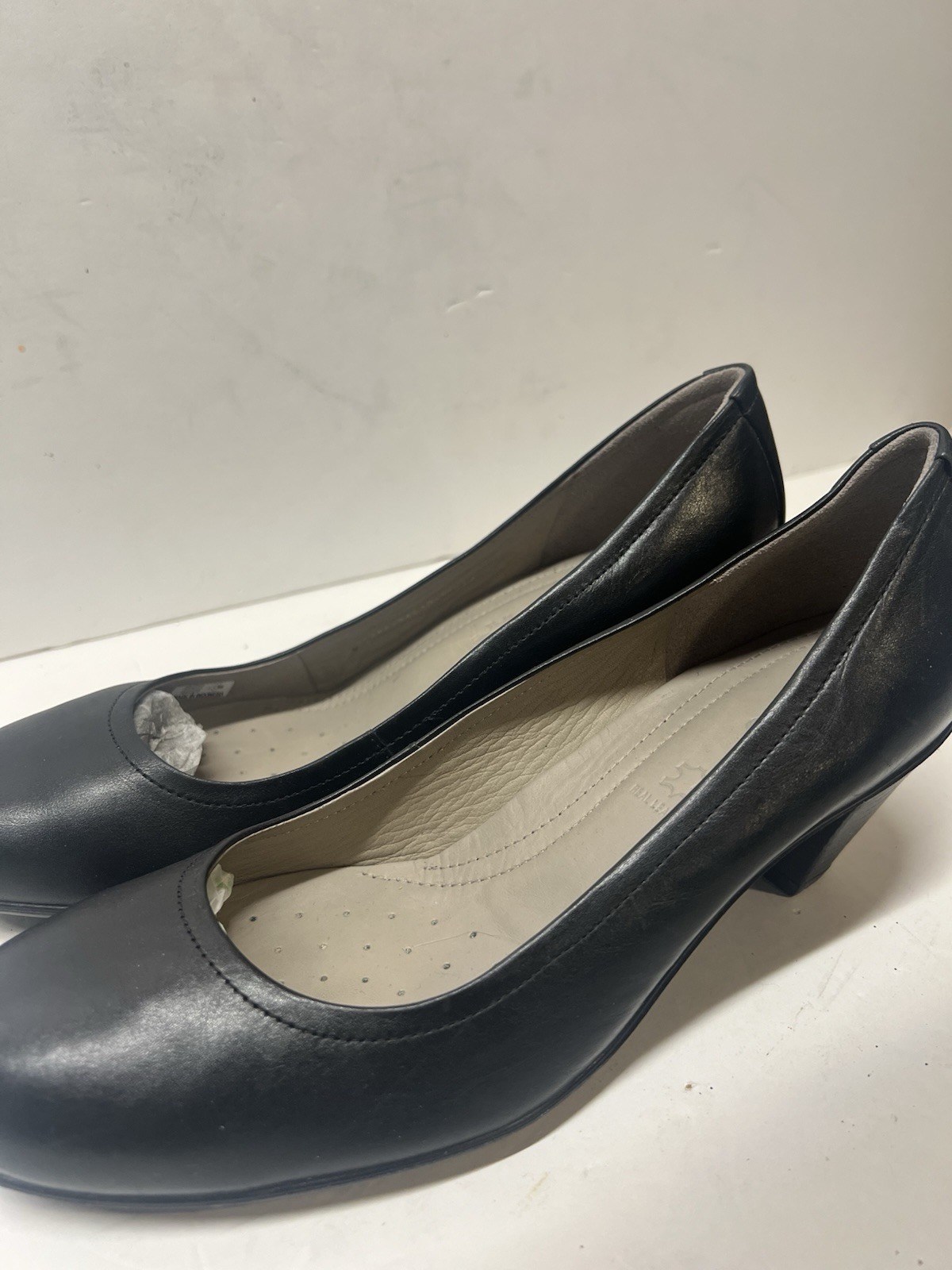 ECCO TOUCH 50 Classic Black Leather Pumps 2″ heel, Sz 38 Round Toe