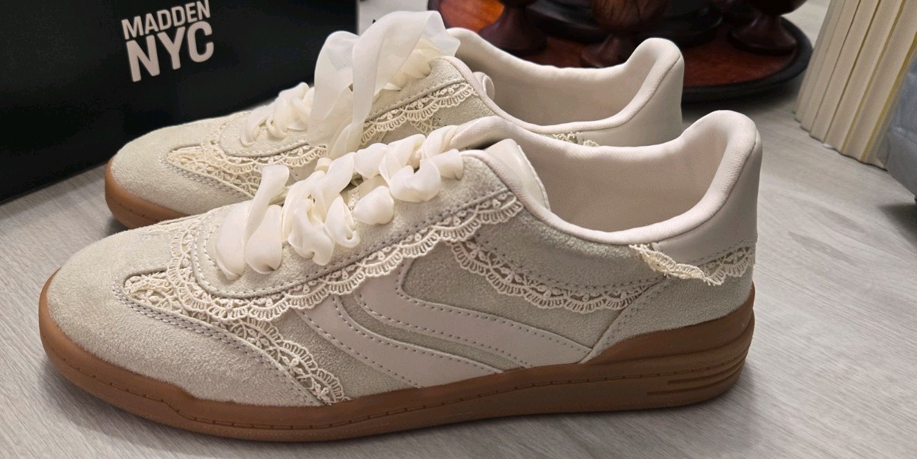 Lace-Up Athletic Sneaker Beige/White Gum Sole