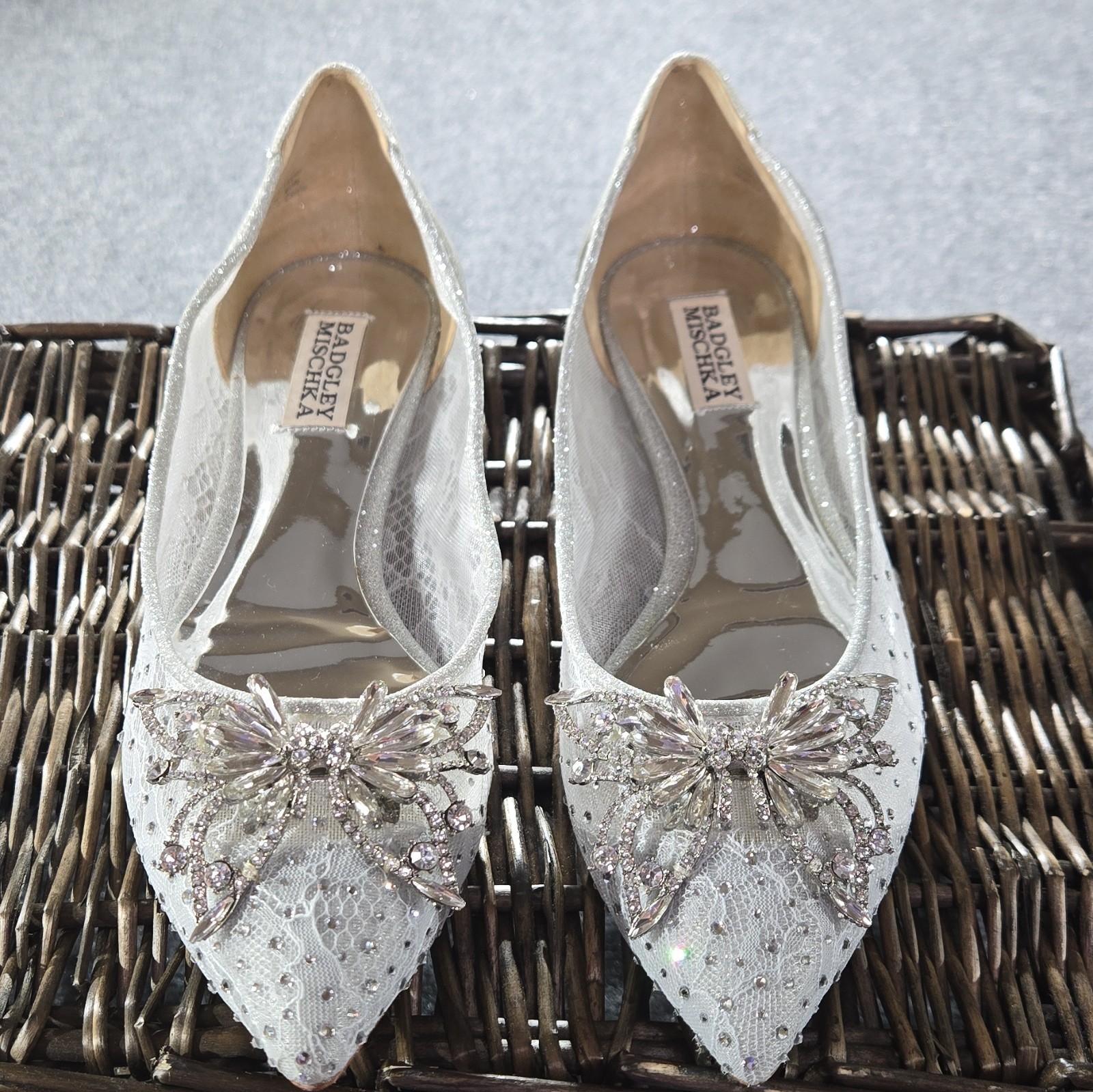 Badgley Mischka Silver Lace Embellished Crystal Rhinestone Beaded Flats Size 8.5