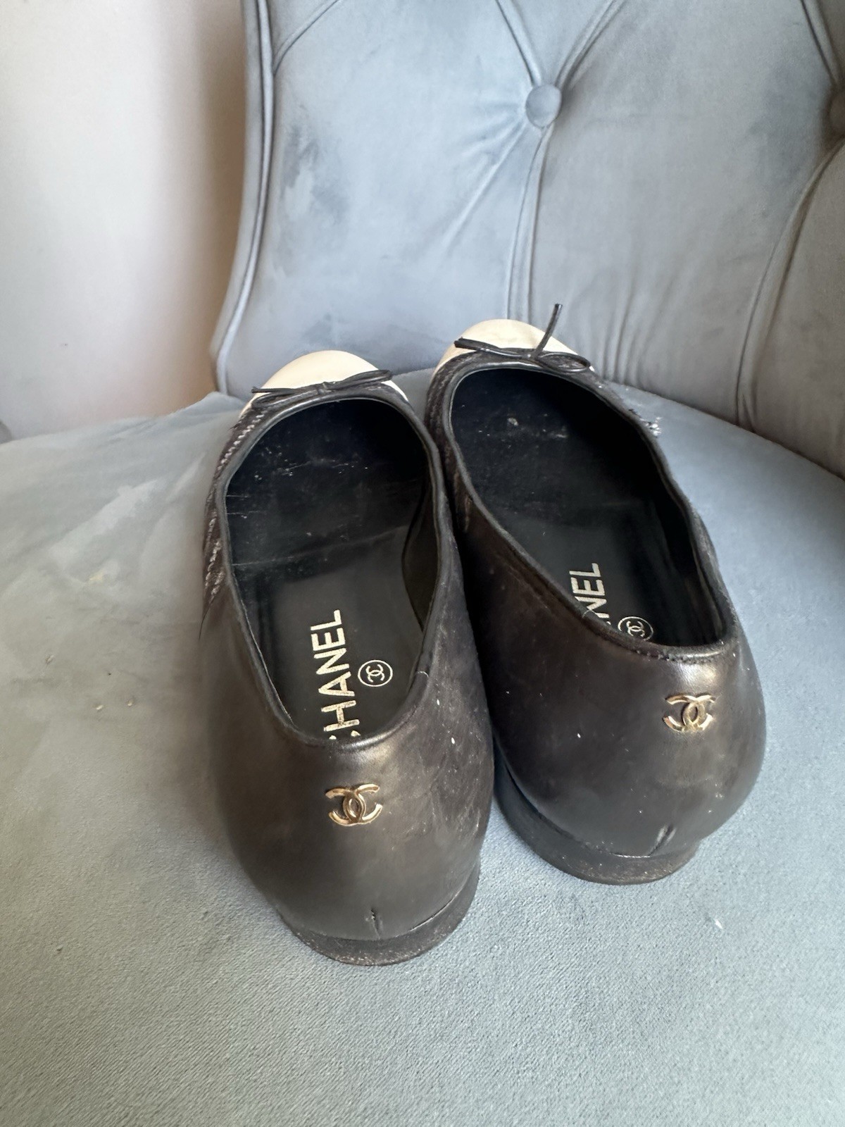 Chanel Black and Cream Quilted Ballet Flat Size 39 Made In Italy Pre Owned