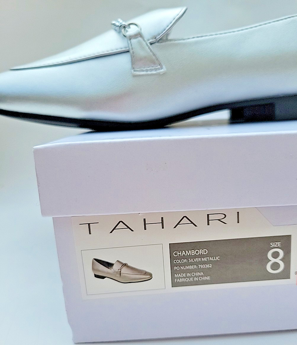 TAHARI CHAMBORD SILVER LOAFERS SLIP ON SHOES SIZE 8 NIB