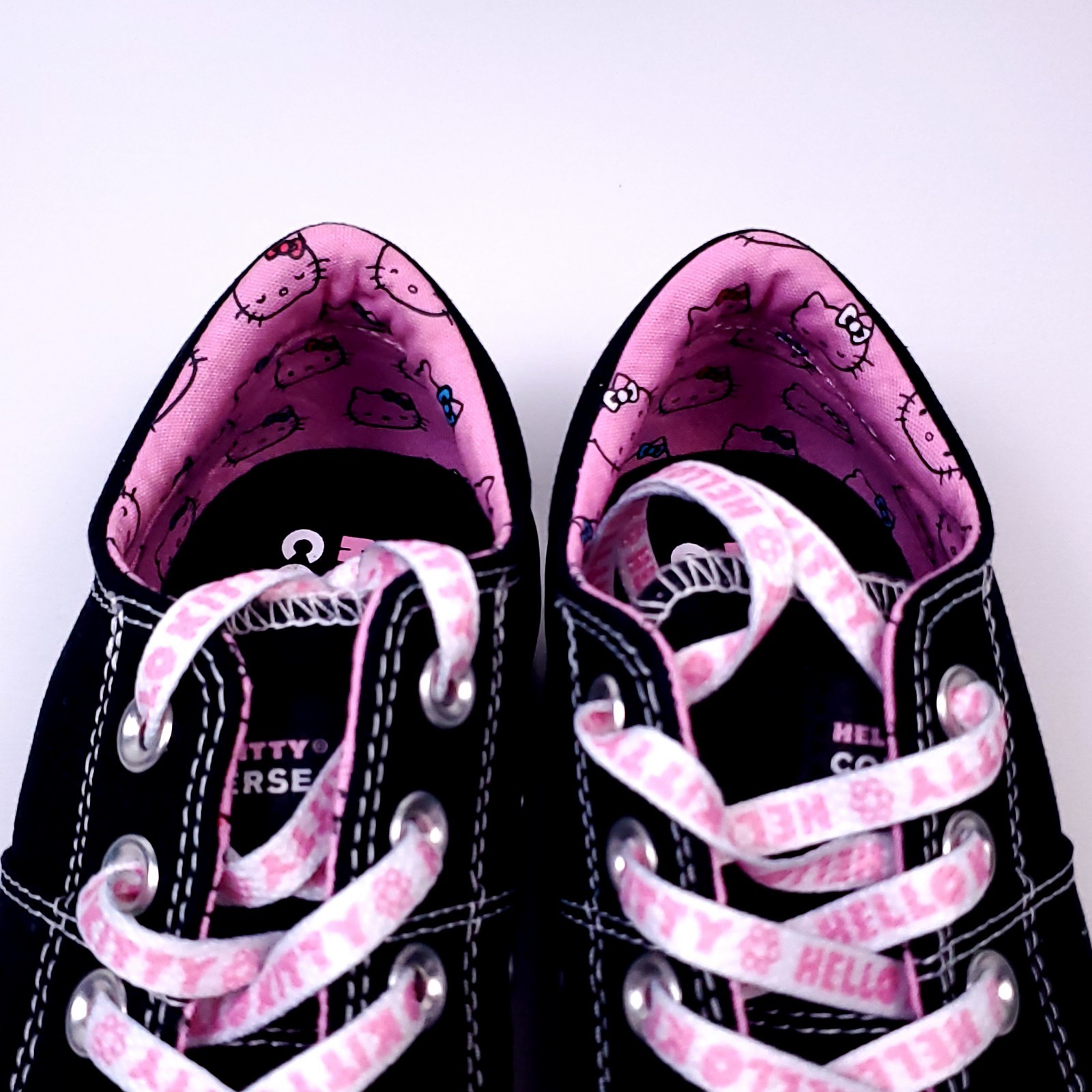 Converse Chuck Taylor All Star Madison Ox Hello Kitty Women’s Size 8.5 Low Top