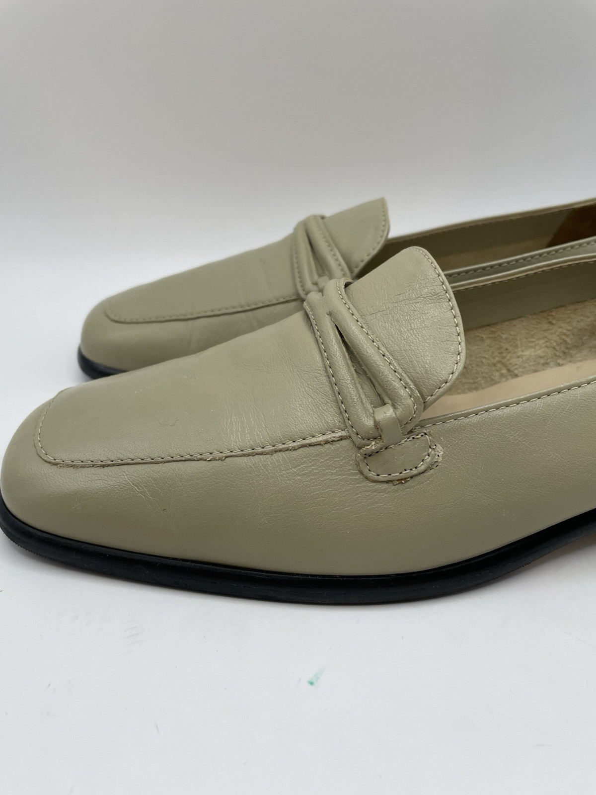 Etienne Aigner Loafers 8 M Pistachio Leather Vintage 90s Classic STELLA