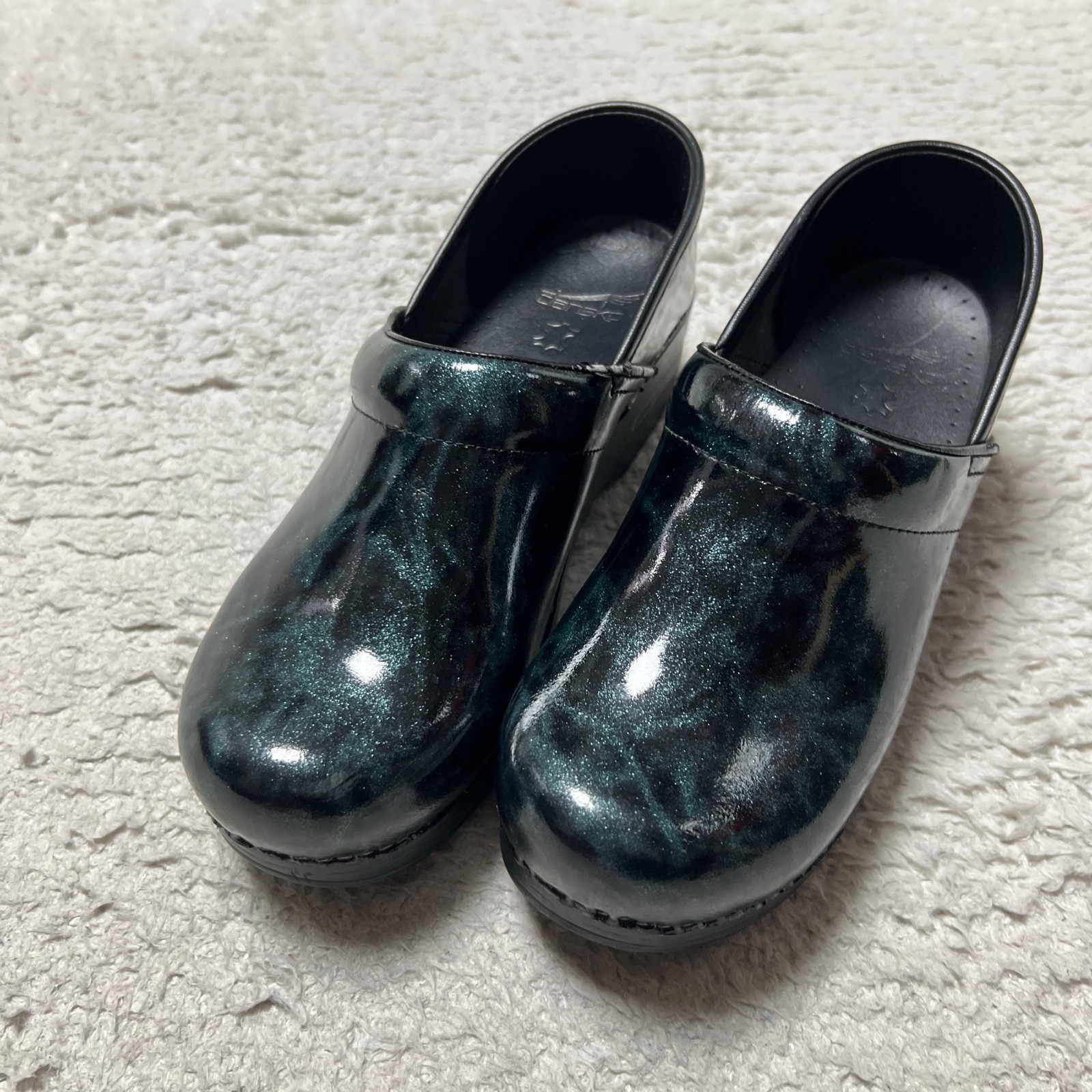 Dansko Professional Clogs Women Size 39 Green Metallic Vegan Leather Workwear