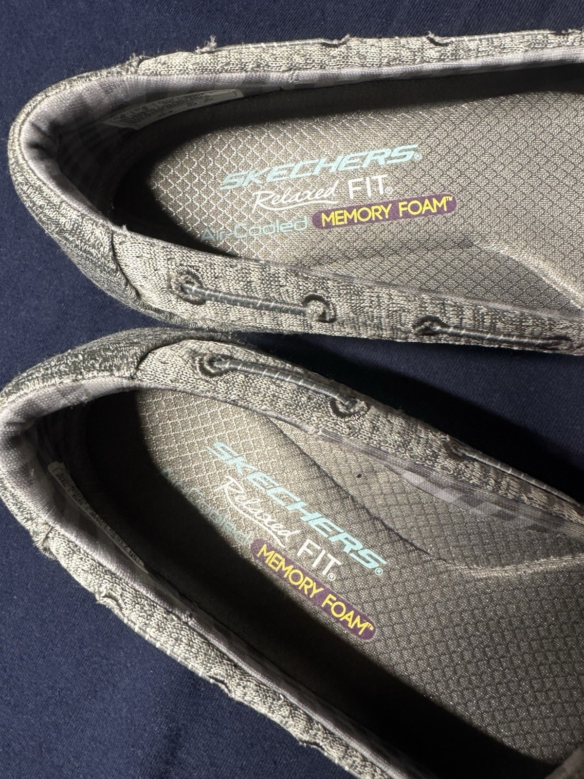 New !! Women’s Sketchers Relaxed Fit Air Cooled Memory Foam Size 6
