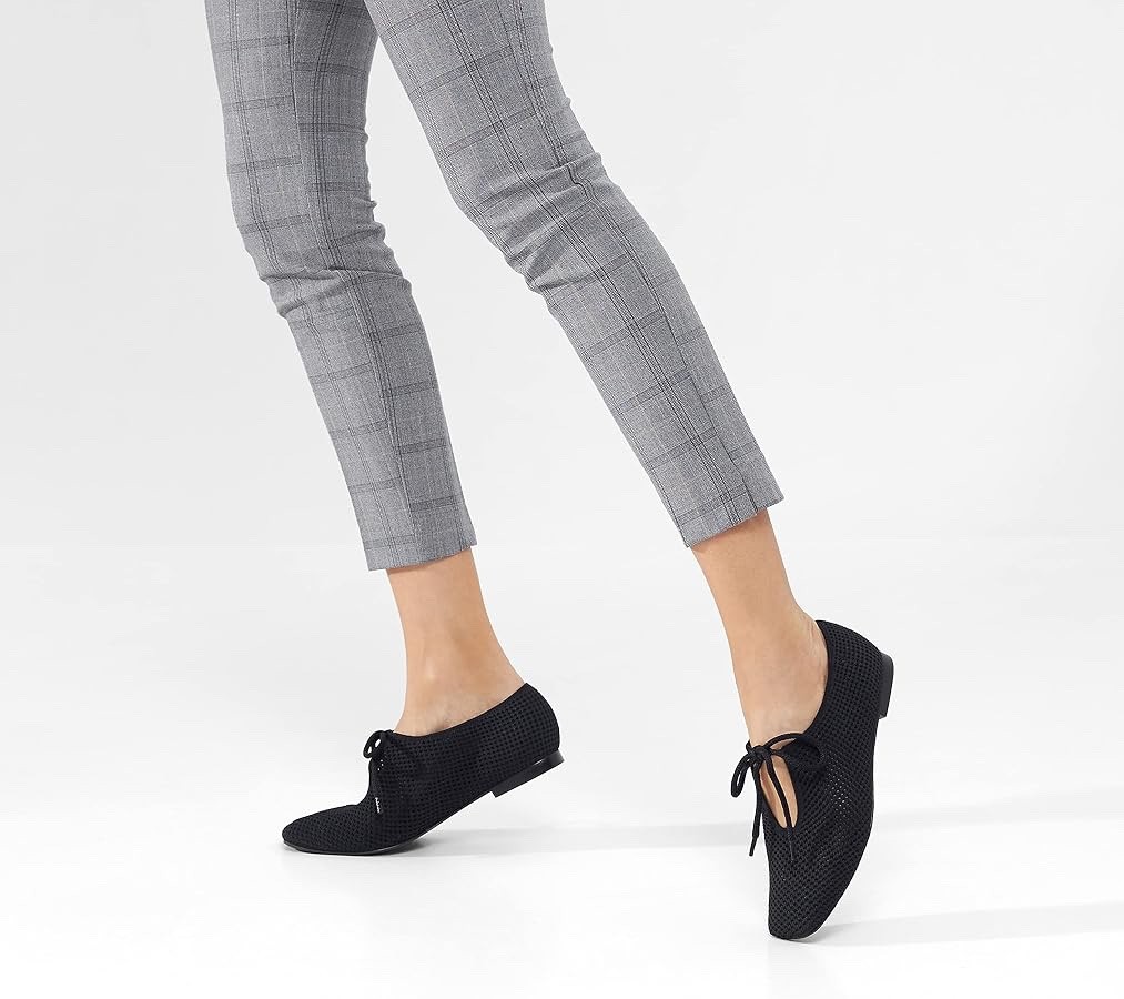 Vivaia Vanessa Black Square Toe Lace Up Flats Shoes – Size 8.5 EU39 – Ex Cond