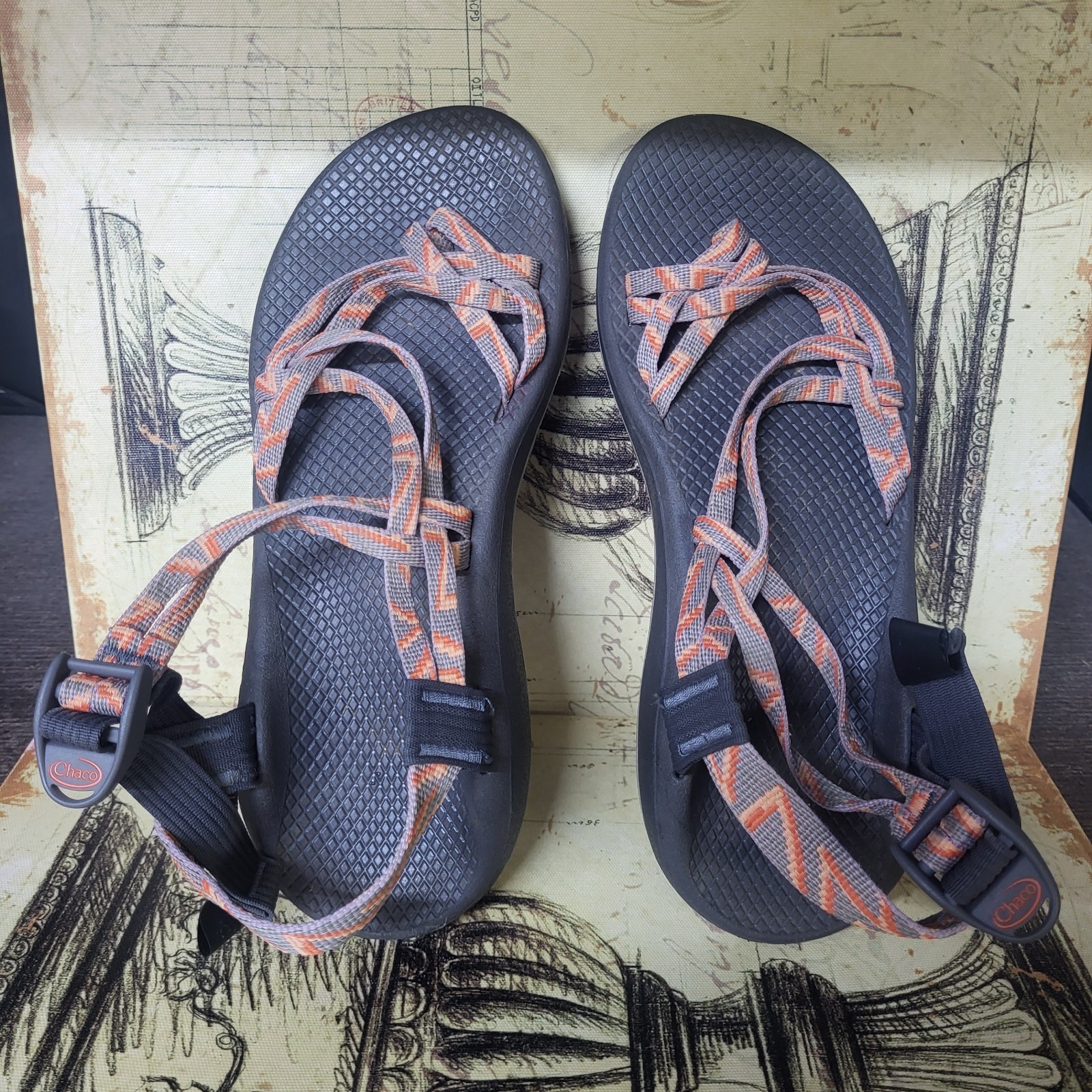 Size 10 Chaco Z Cloud X2 Toe Strap Classic Sandals Women’s ZigZag Orange Gray