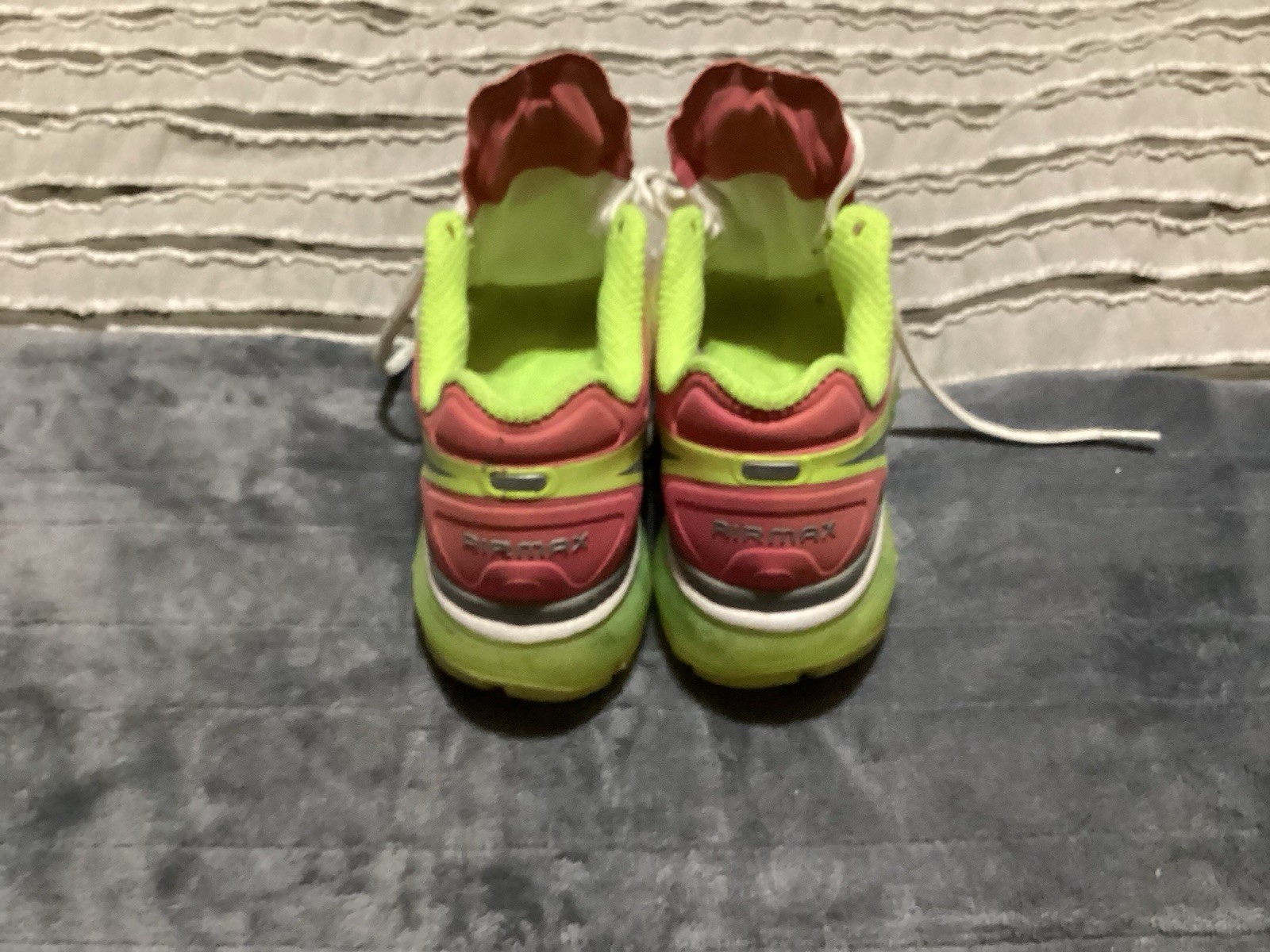 Nike Airmax Size 6 .5 Youth Or A Women’s Size 8