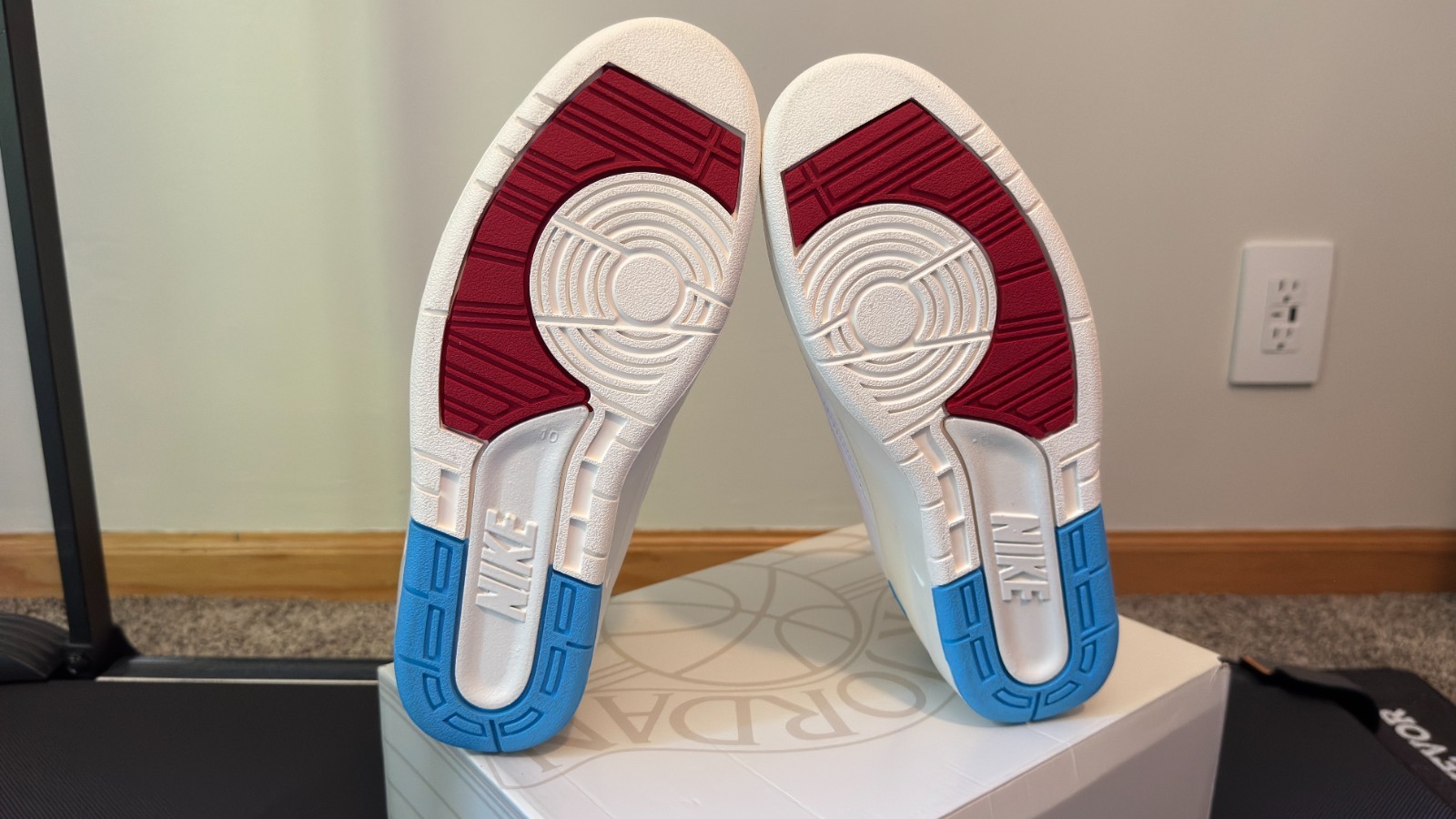 Size 11.5w / 10m – Air Jordan 2 Retro Low NC to Chi DX4401-164