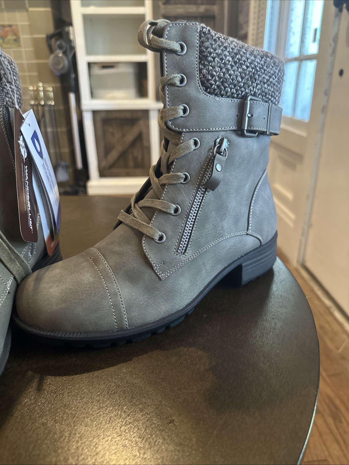 Wanderlust Womens Combat Boots Size US Size 9 Gray Waterproof Lace Up Vegan