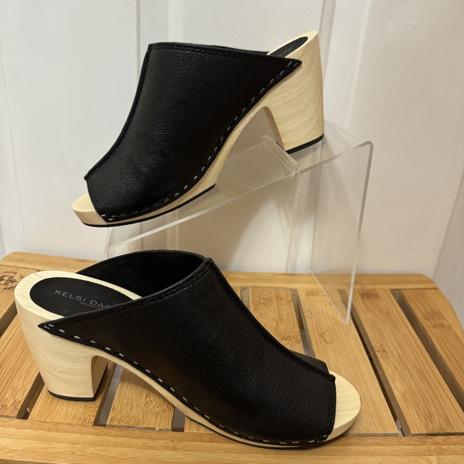 Kelsi Dagger 8 Boulder Mules Clogs Open Toe Black Leather Wooden 3.25 Heel
