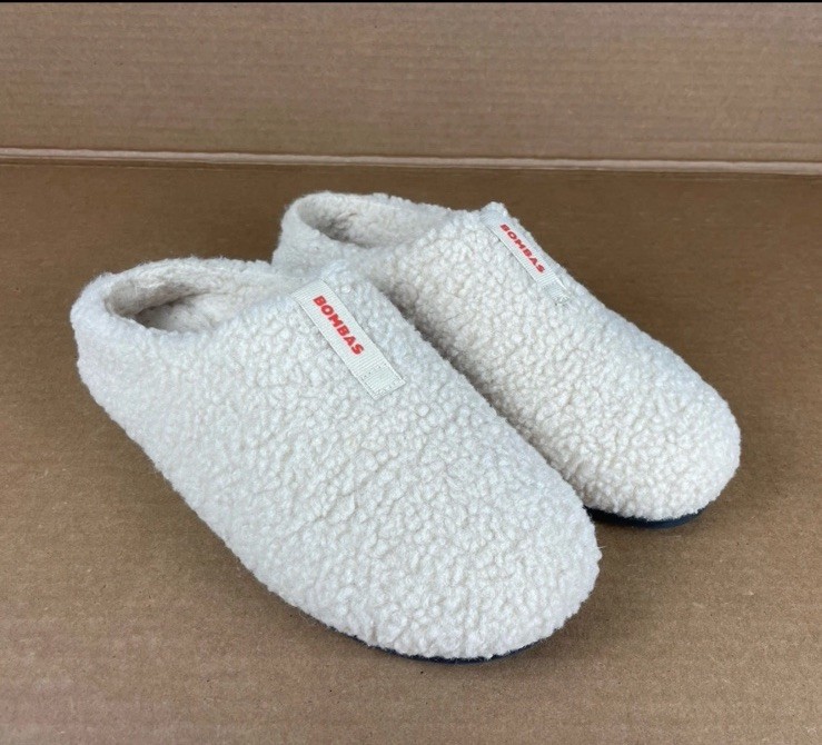 Bombas Women’s Sunday Slipper Size 8 Ivory Cream Sherpa Slip On House Shoes