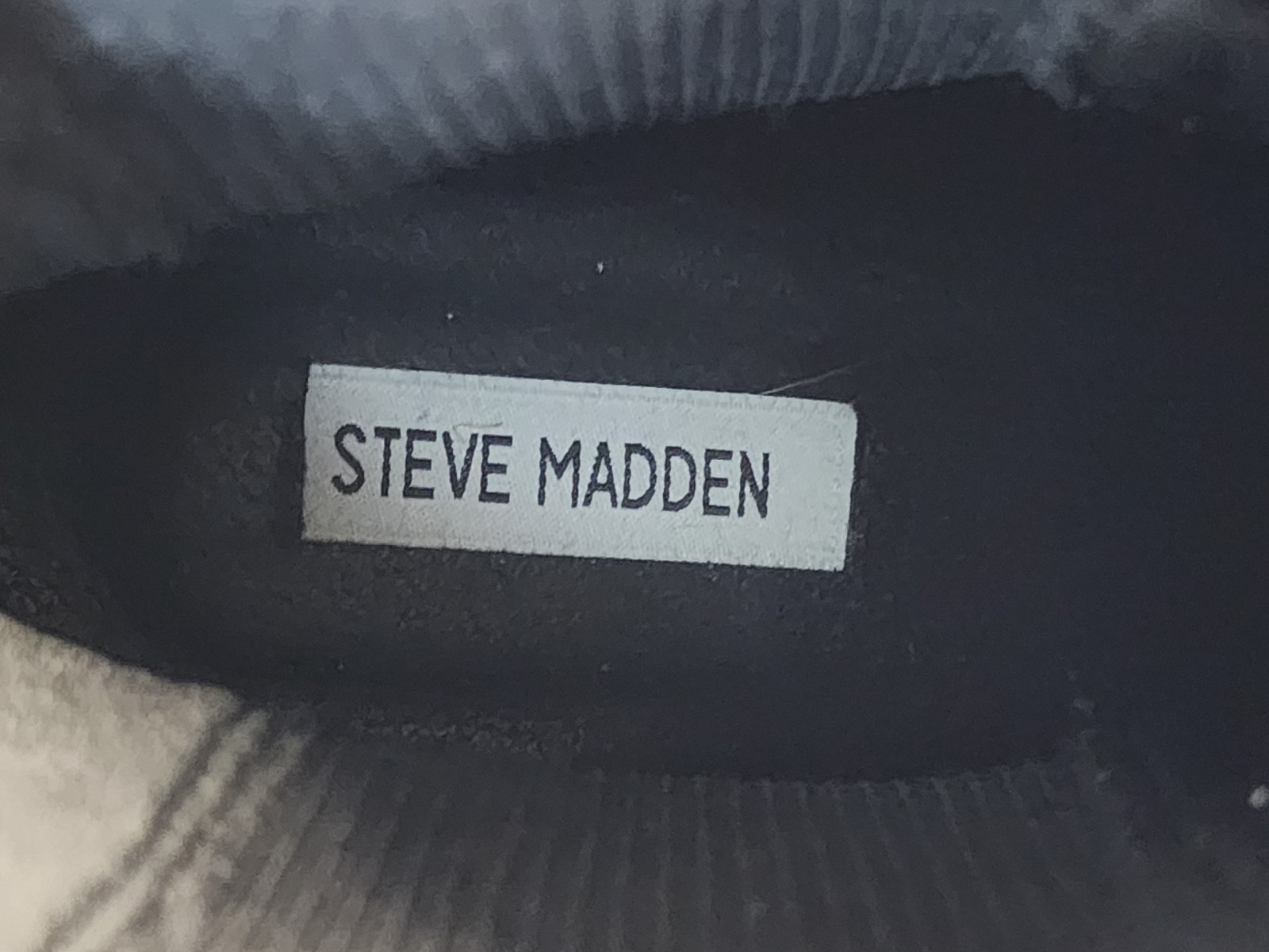 Steve Madden HONORED Black Synthetic Chelsea Ankle Boots Pull-On Pull Tab 8.5M