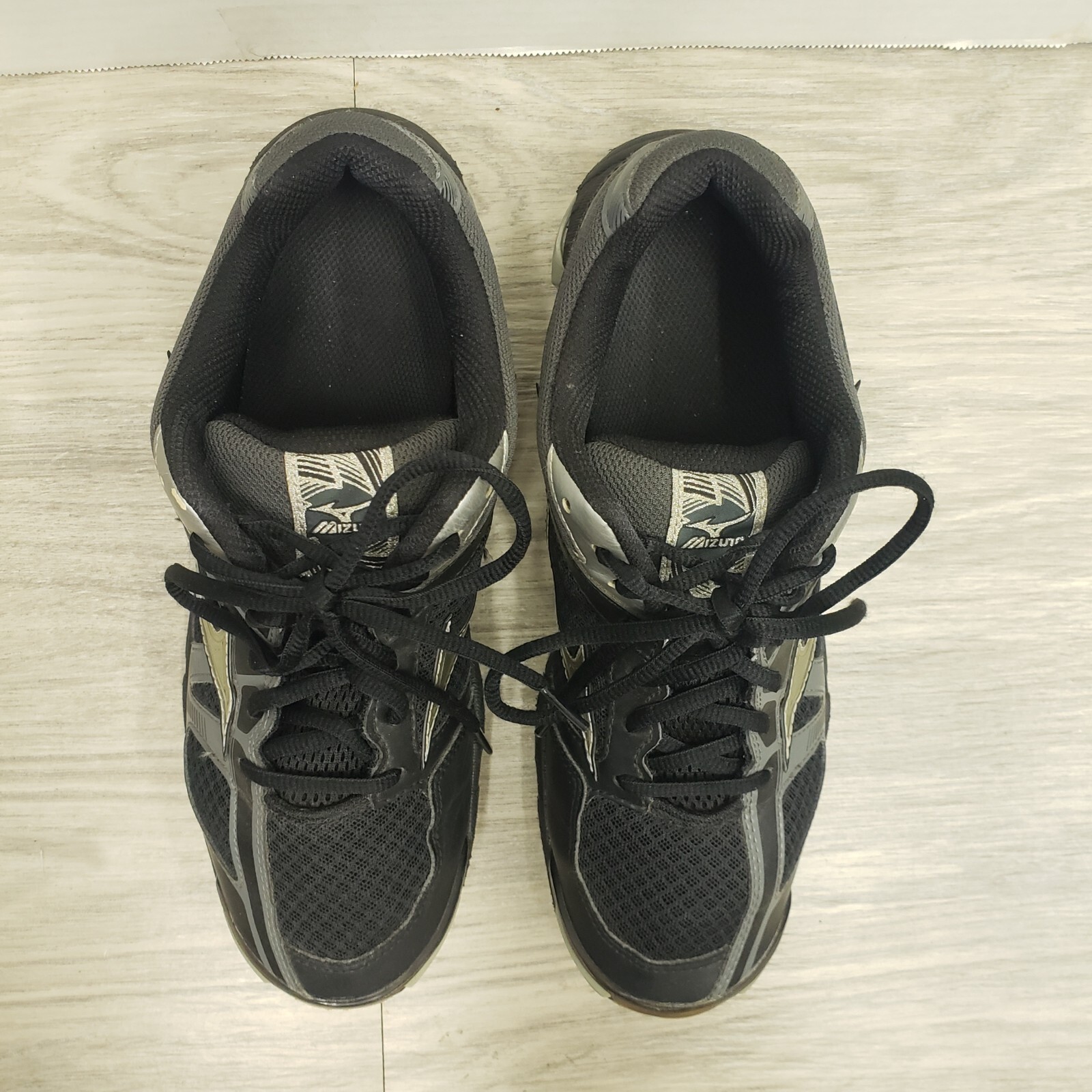 Mizuno Wave Bolt 6 Black Athletic Running Shoes Sneakers Size 9 Women Volleyball
