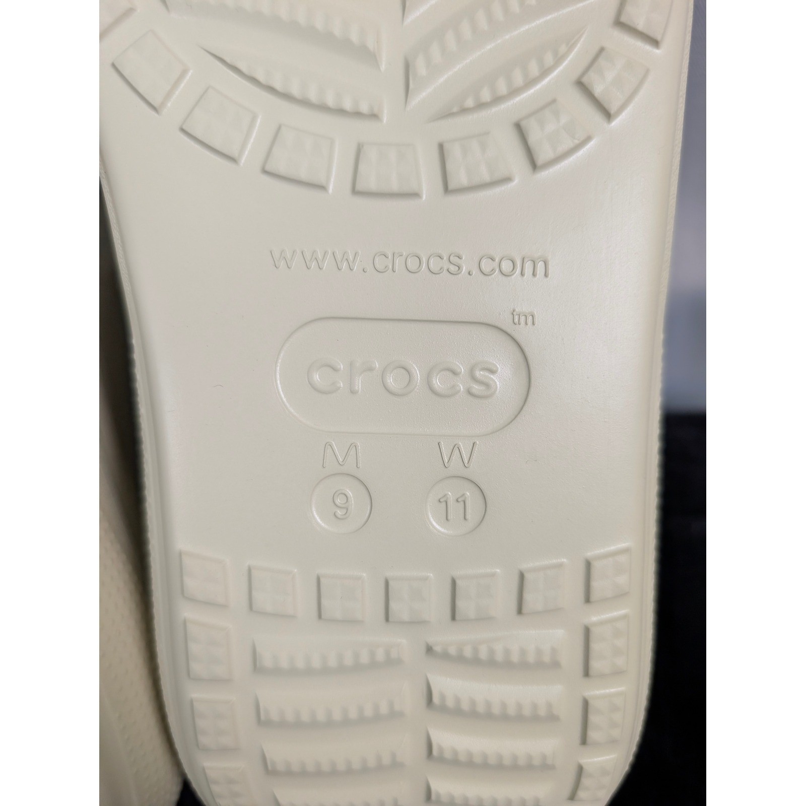 Crocs Classic Crush Sandal Women SZ-11 Men SZ-9 Bone New Platform Slide
