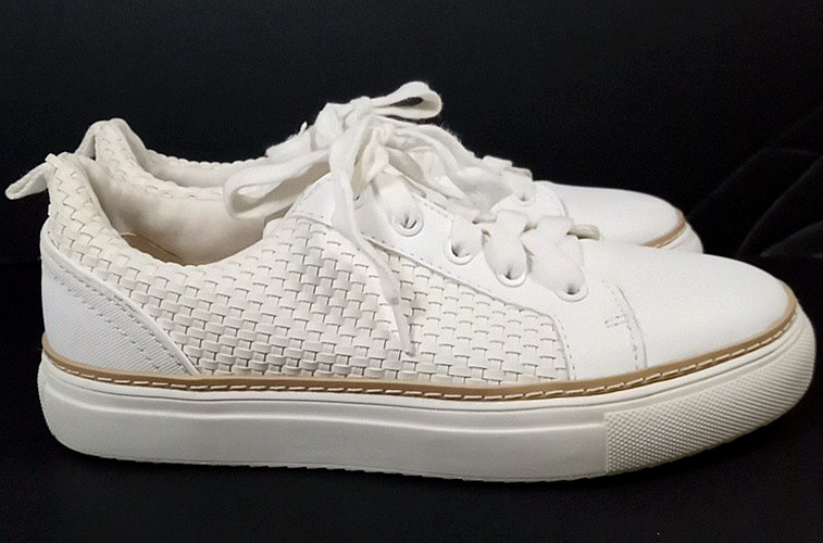Susina Monica Women’s 7M Mesh/Woven Fashion Sneakers White/Cream