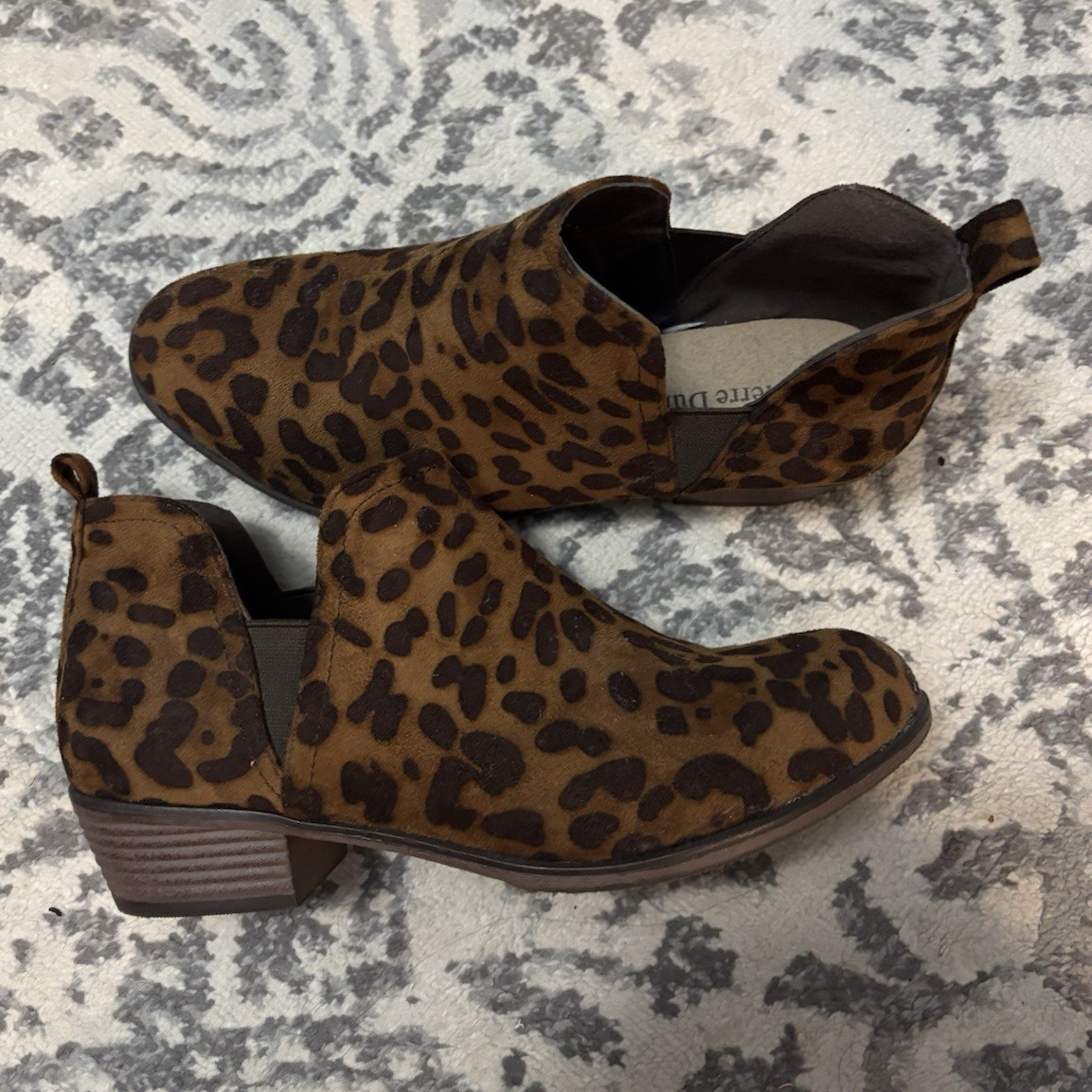 Pierre Dumas Women’s Leopard Animal Print Suede Ankle Bootie Slip On 8