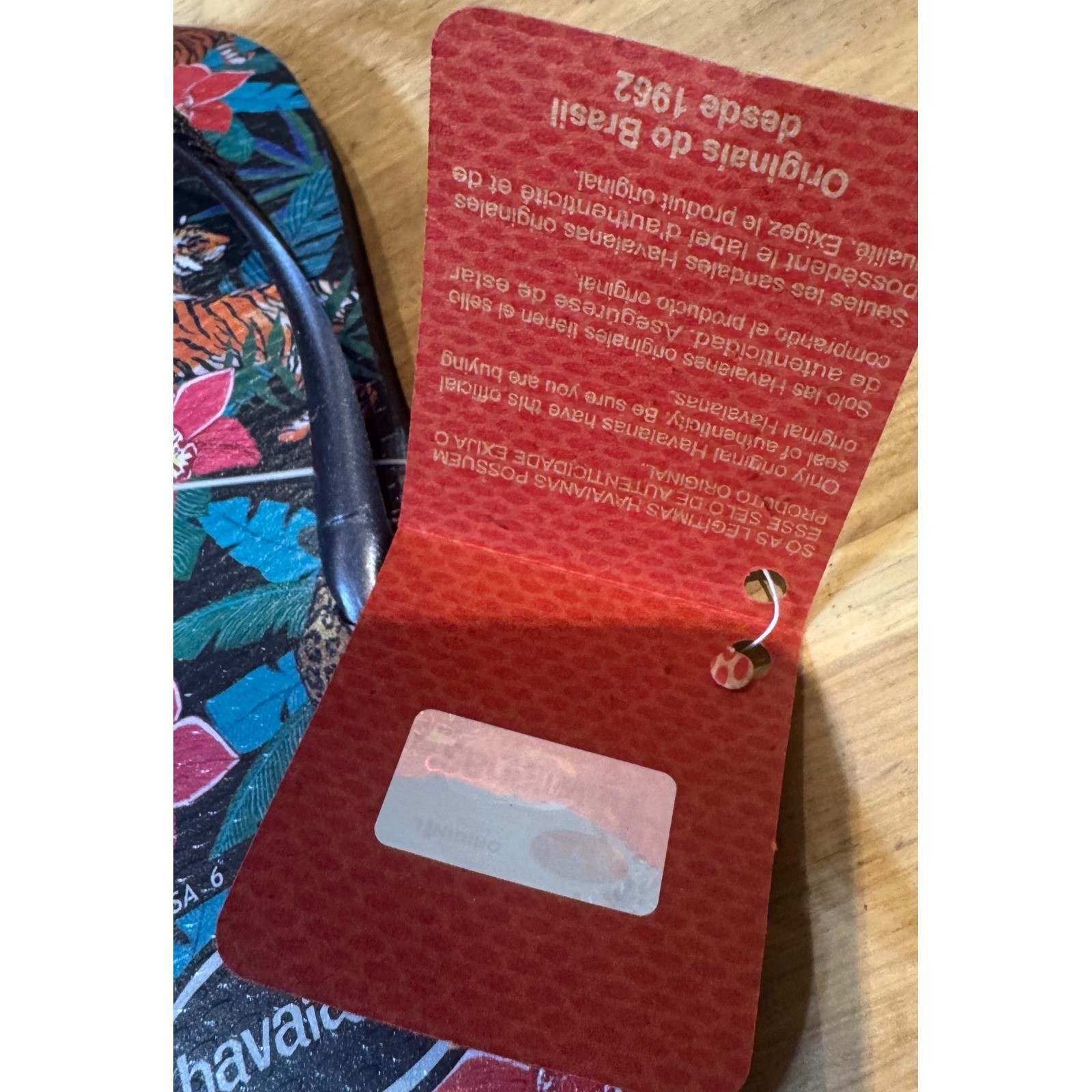 NWT Havaianas Slim Tropical Flip Flops Casual Beach jungle print USA 6