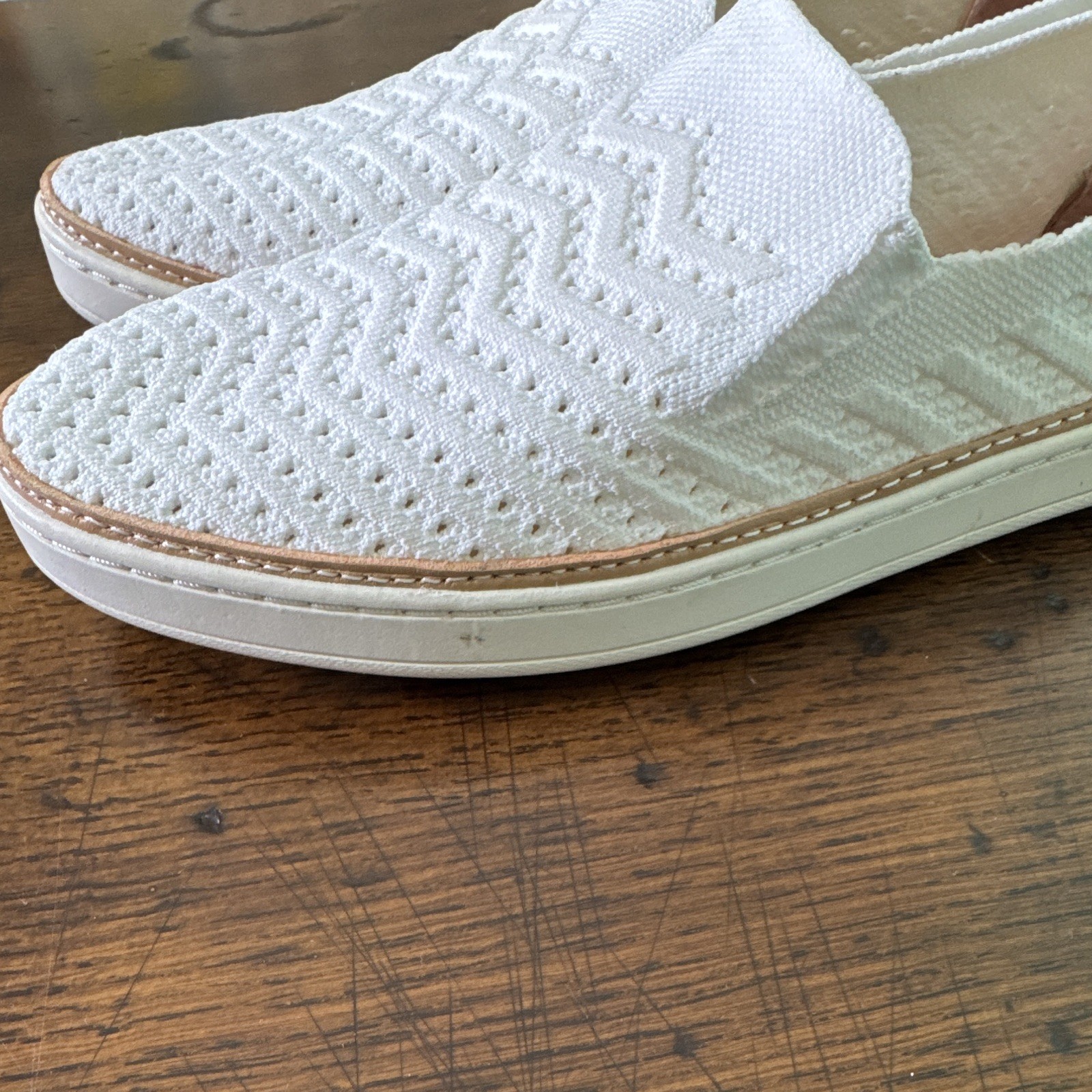 UGG Women’s Sammy 1102560 Chevron Knit Slip-On Sneakers US 7.5 EU 38.5