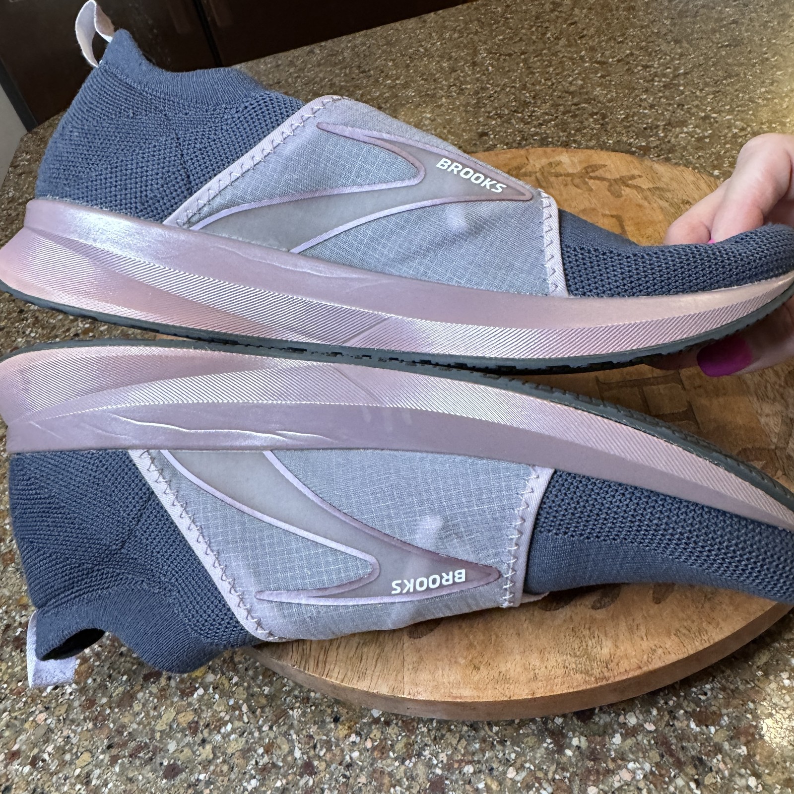 Brooks Levitate 4 LE Womens Shoes Size 11 Purple Gray Slip On Running Sneakers