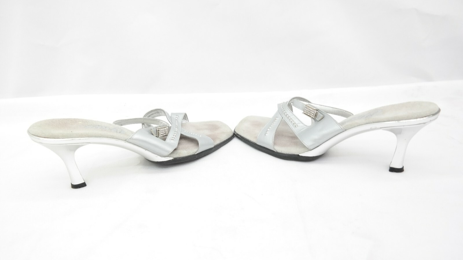 Onee Silver Tone Heels Size 38 TF