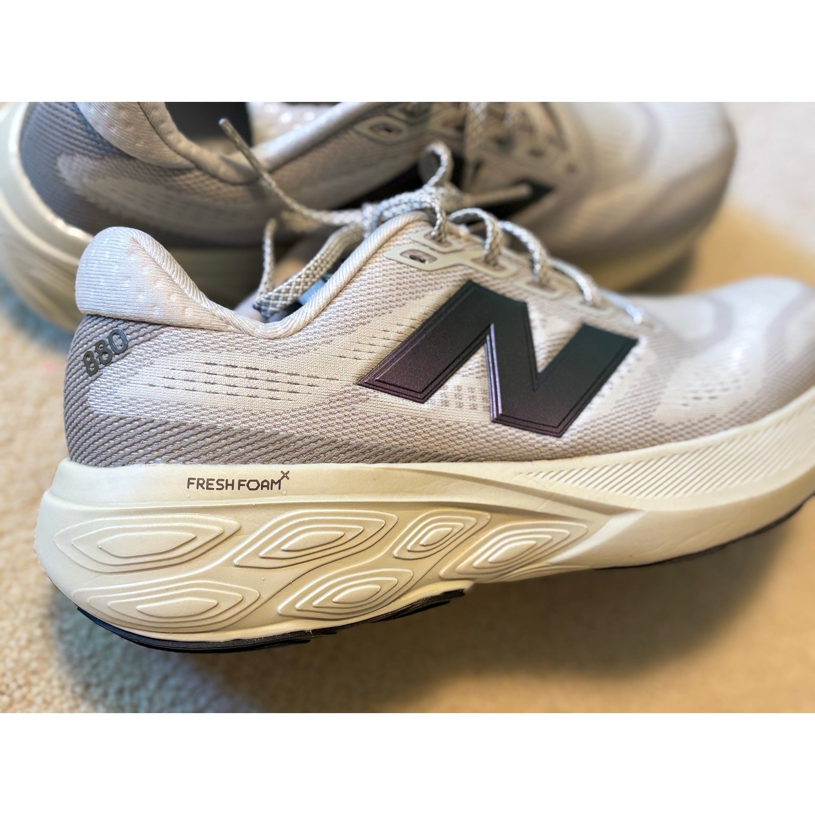 New Balance Fresh Foam X 880V15 Running All Day Wear Women’s SZ 9 Men’s Size 7,5