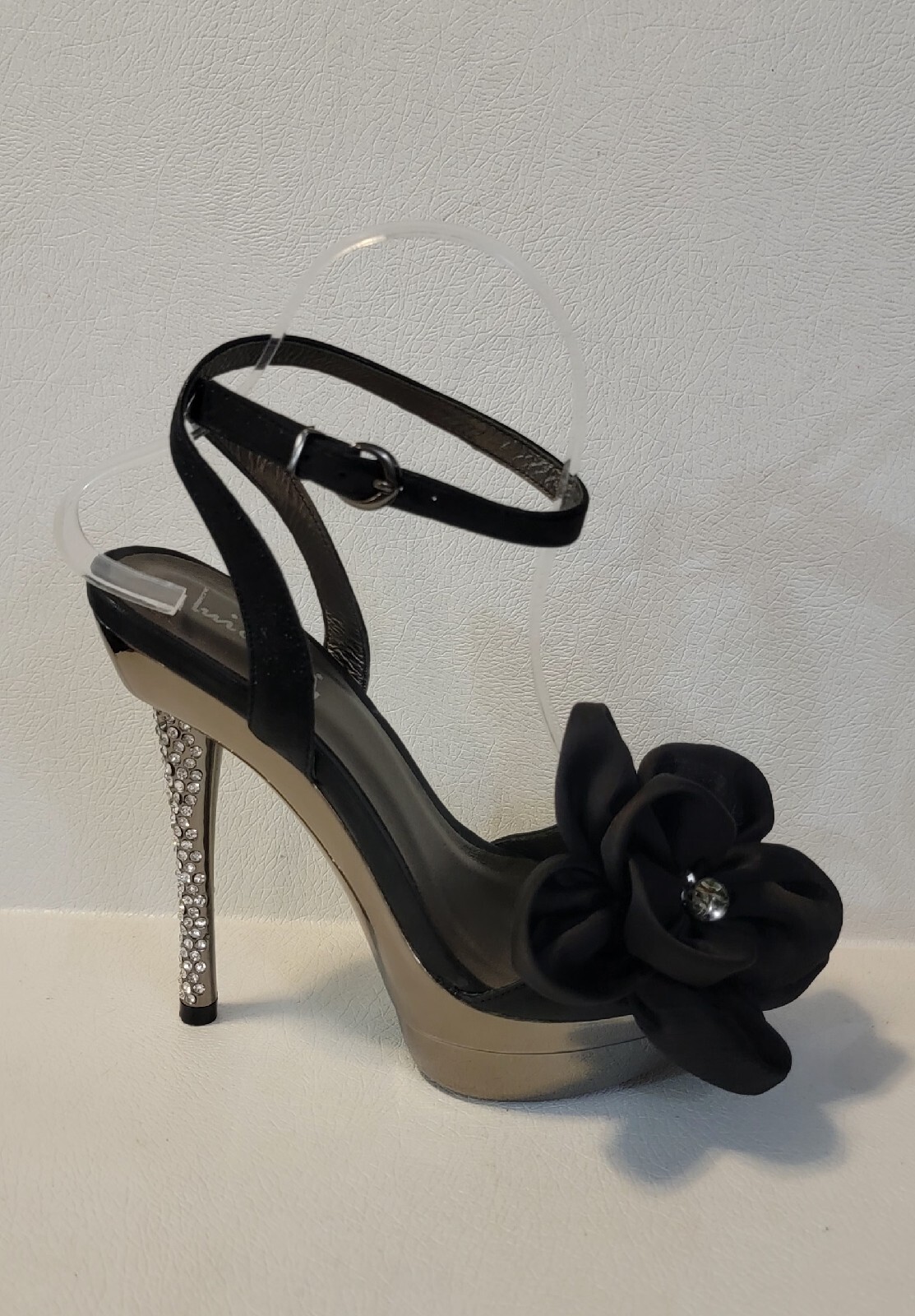 Luichiny «Lookin up» Black Floral Jeweled Covered Open Toe Heels