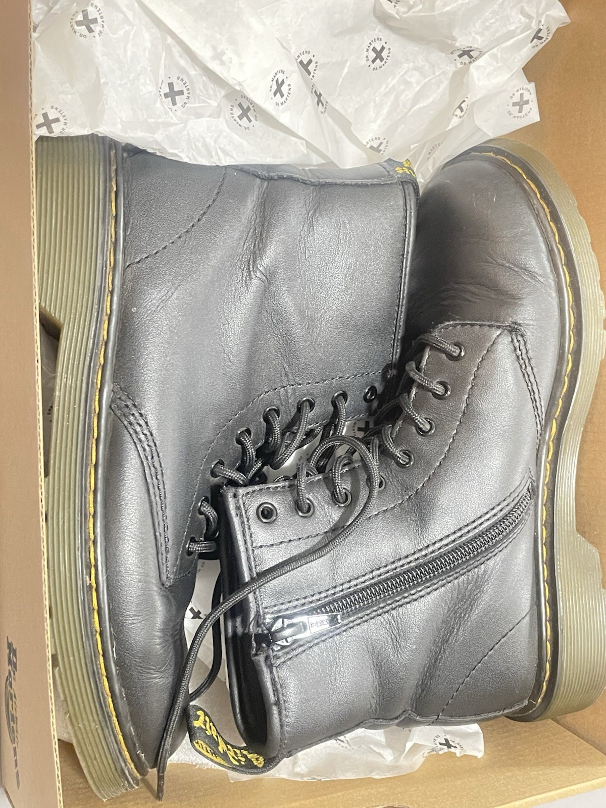 Dr. Martens 1460 Women’s Original Smooth Leather Boots Black, US 6