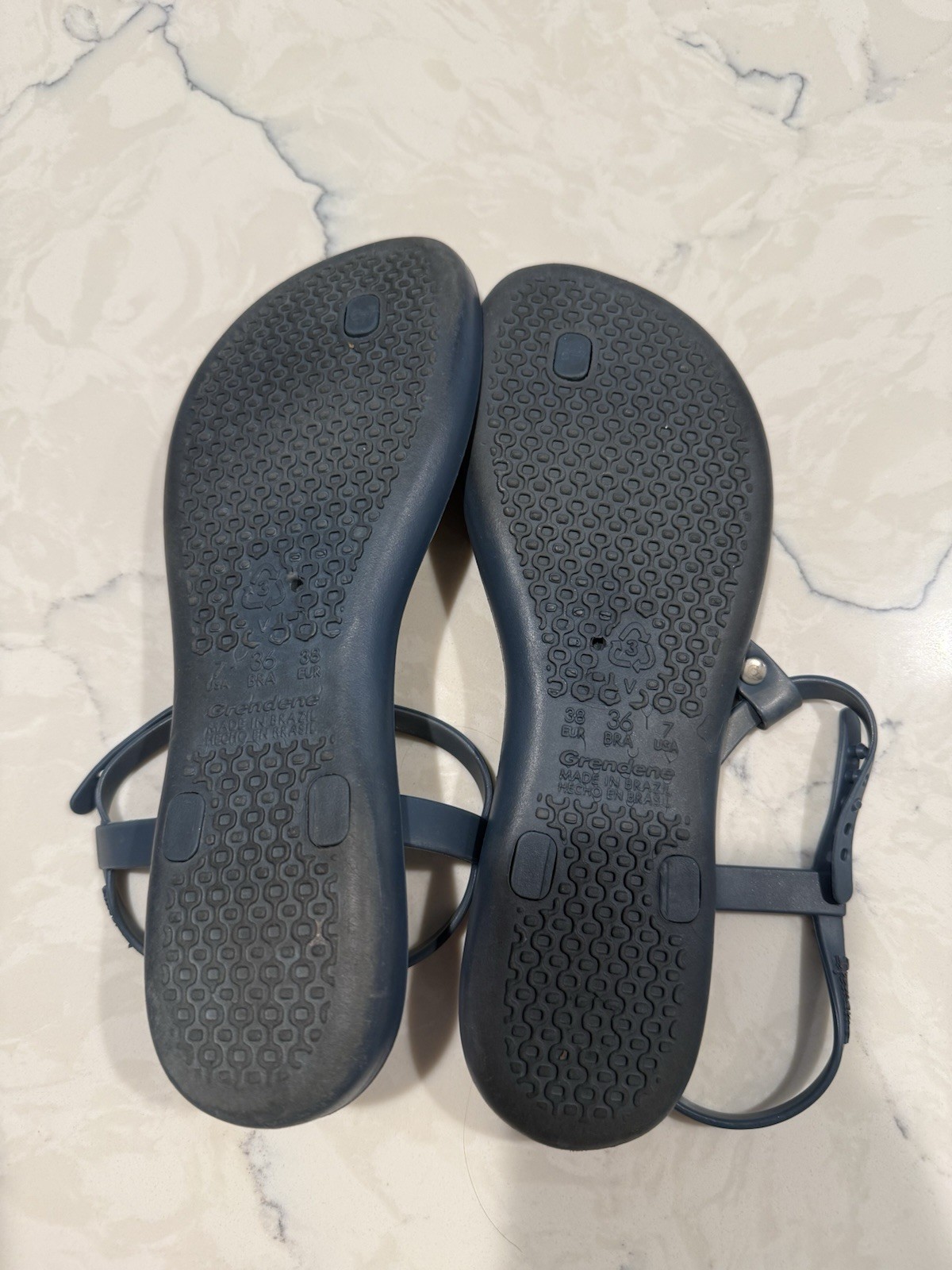 Ipanema Class Charm T-Strap Sandals Blue Silver Knot Detail Size 7 Brazil