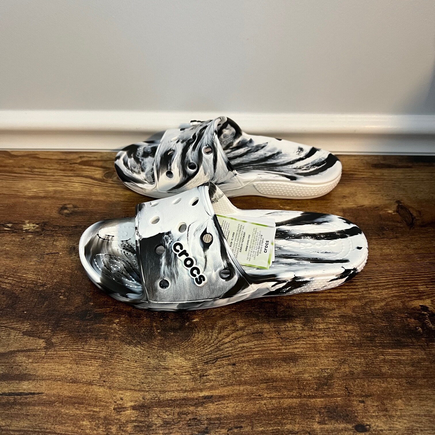 Crocs Classic Marbled Slide Sandals Clog White Black Size M5/W7 M6/W8 M7/W9 NEW